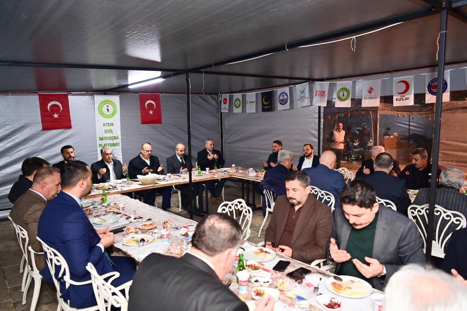 Aydin Protokolu Iftar Sofrasinda Bulustu 643706 61B6842B558593Db8154Bd3453264359