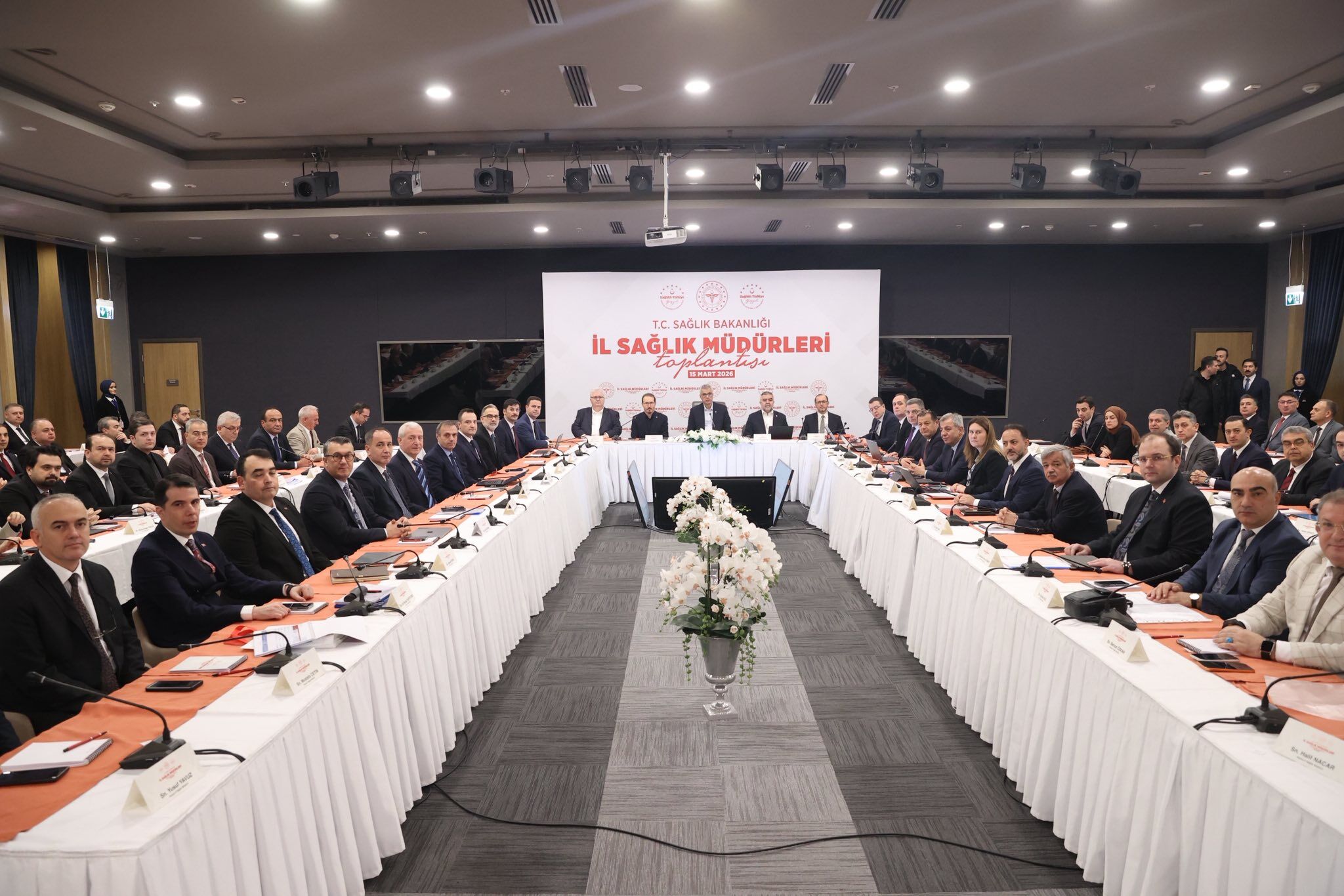 Aydin Sagligi Masaya Yatirildi 647536 Ad52B0Cebb3Bc509De5D1675F494A477