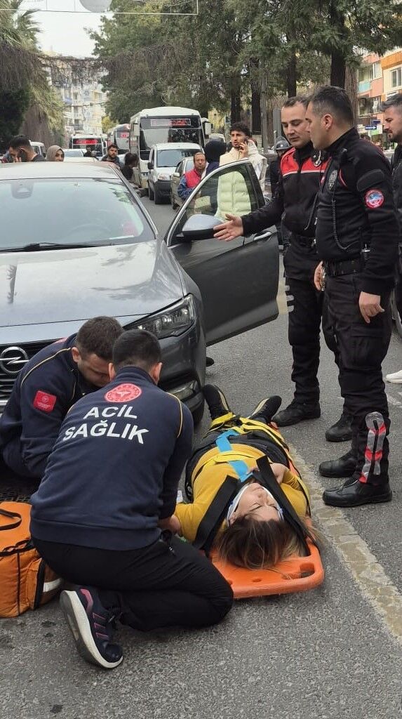 Aydinda Feci Kaza Yaya Gecidinden Gecen Kadina Otomobil Carpti 648040 88B9A7B8C1C6Cd741B0B01D8B0994A80