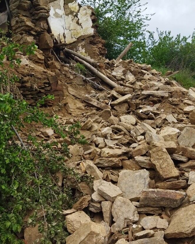 Aydinda Heyelan Dagdan Kopan Kayalar Yollari Kapatti 651364 013D7E93Ba30Ee03F12416B02A3E7D94