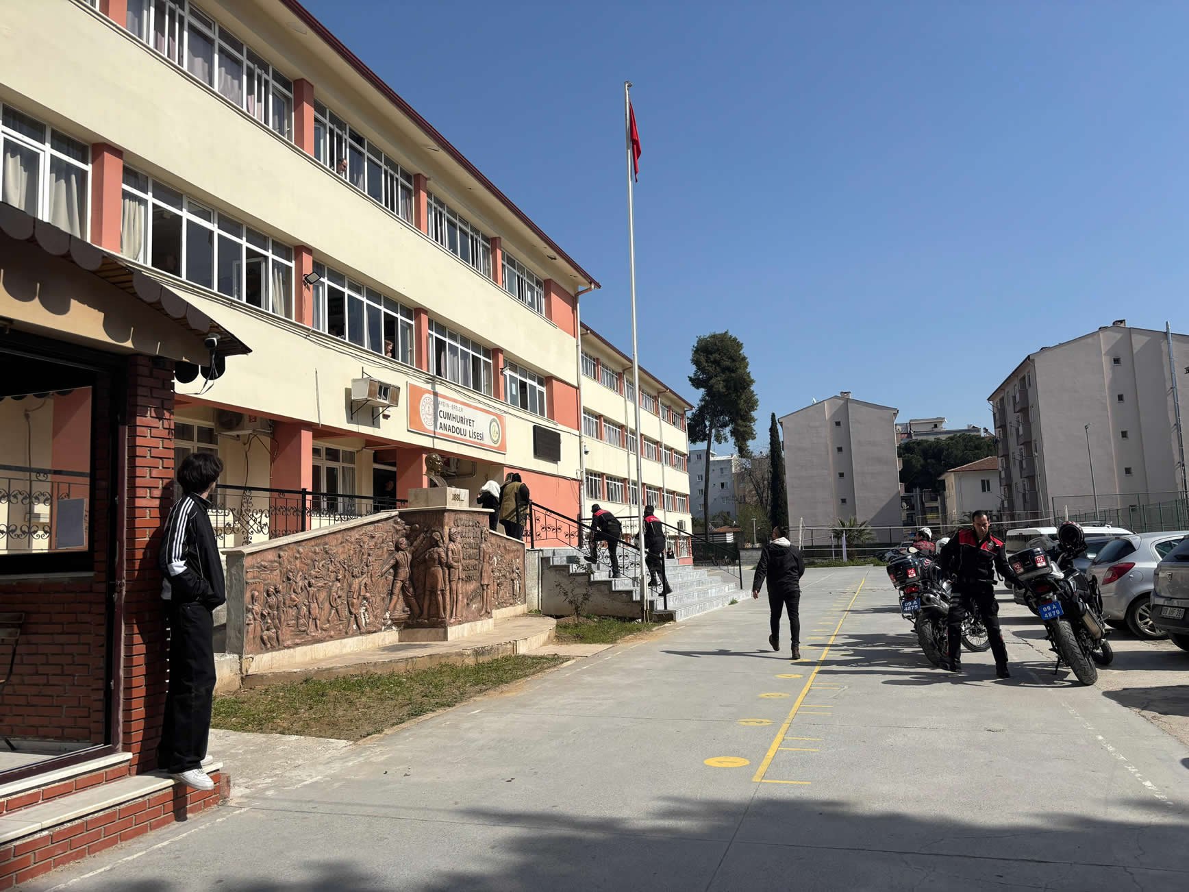 Aydinda Okul Karisti Ogrenci Ve Veliler Gozaltinda 644504 0A383Af799829Be7F2231444A2112A5A