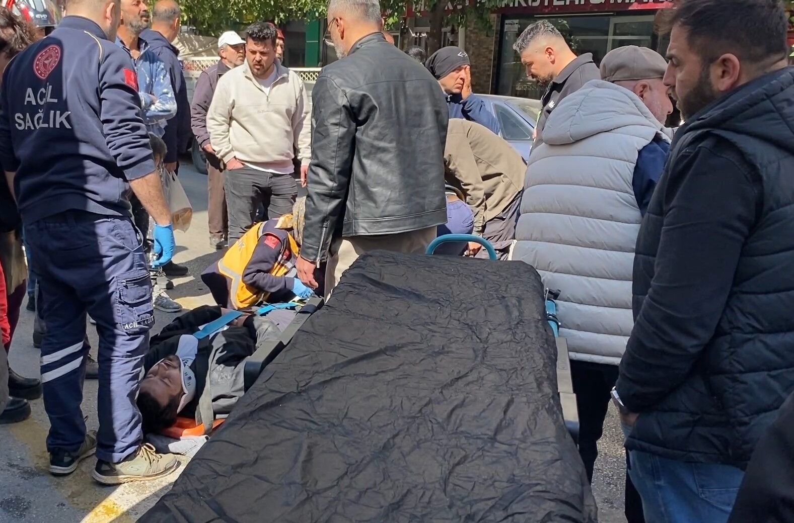 Aydinda Otomobille Carpisan Motosikletli Yaralandi 9771E36E7D96129Ae3Bd454303447Ceb