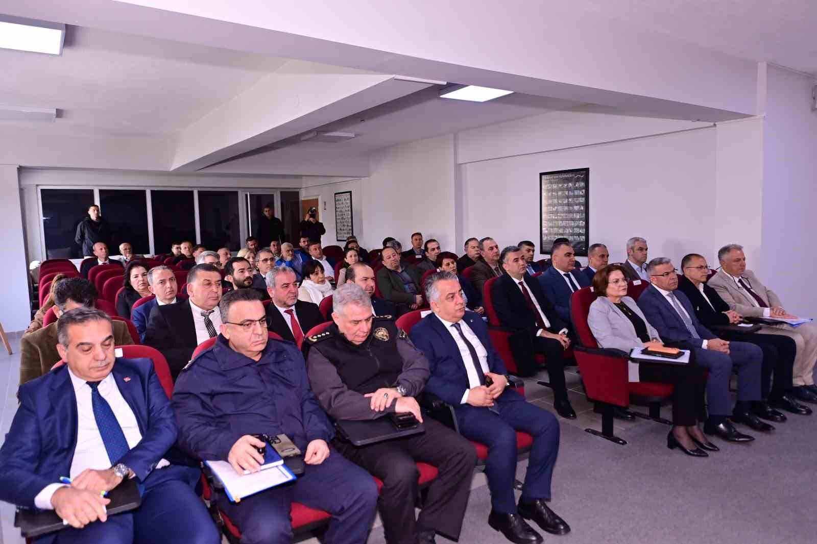 Aydinda Sahipsiz Hayvanlara Yonelik Calismalar Masaya Yatirildi 7E882B1Fb0C63F7A3Bba7F64F018D389