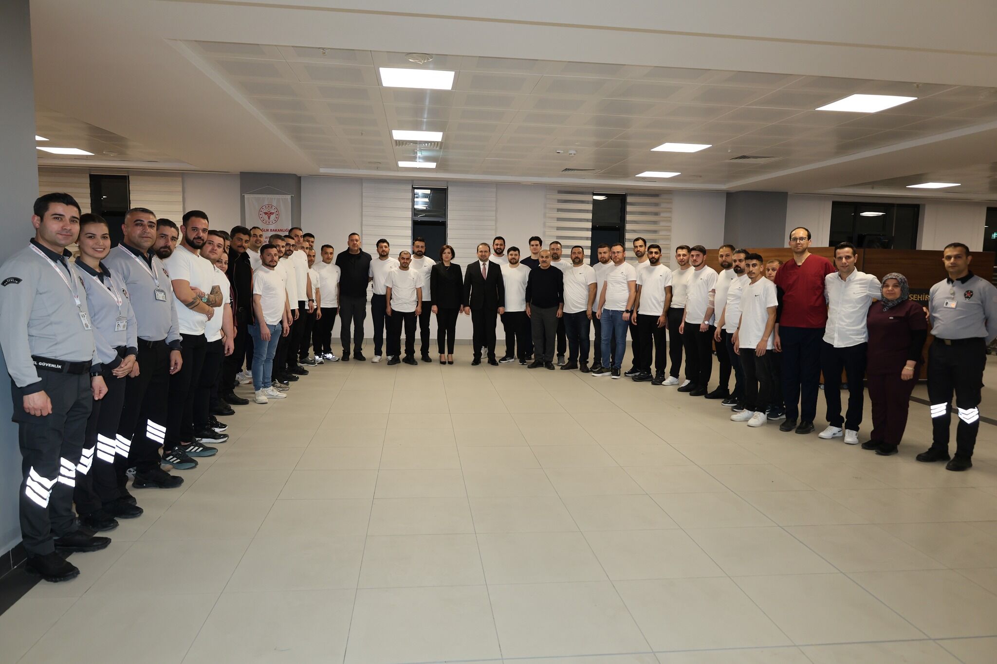 Aydinda Tip Bayraminda Anlamli Bulusma 646820 Acf8E6F14Ba75E800Ab28Af387574728