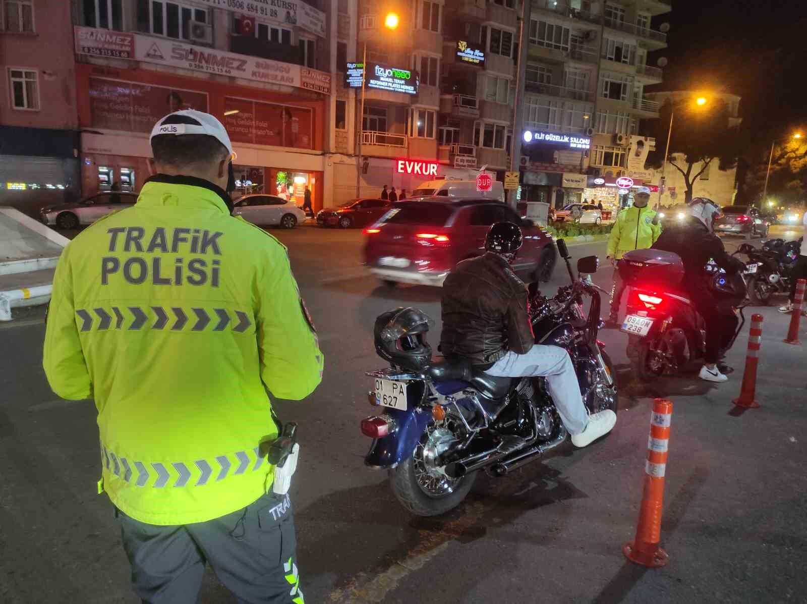 Aydinda Trafik Denetimlerinde 25 Bin Araca Islem Yapildi A4A564D02C30B66D2C7Eb7881783B99C