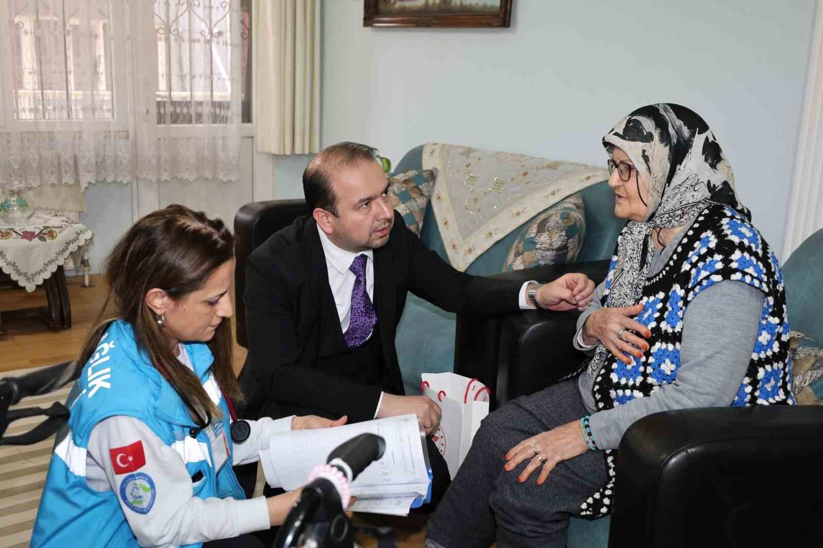 Aydinda Yasli Cinarlar Unutulmadi 471B7B4B5112A7C489D565262E7Da62C