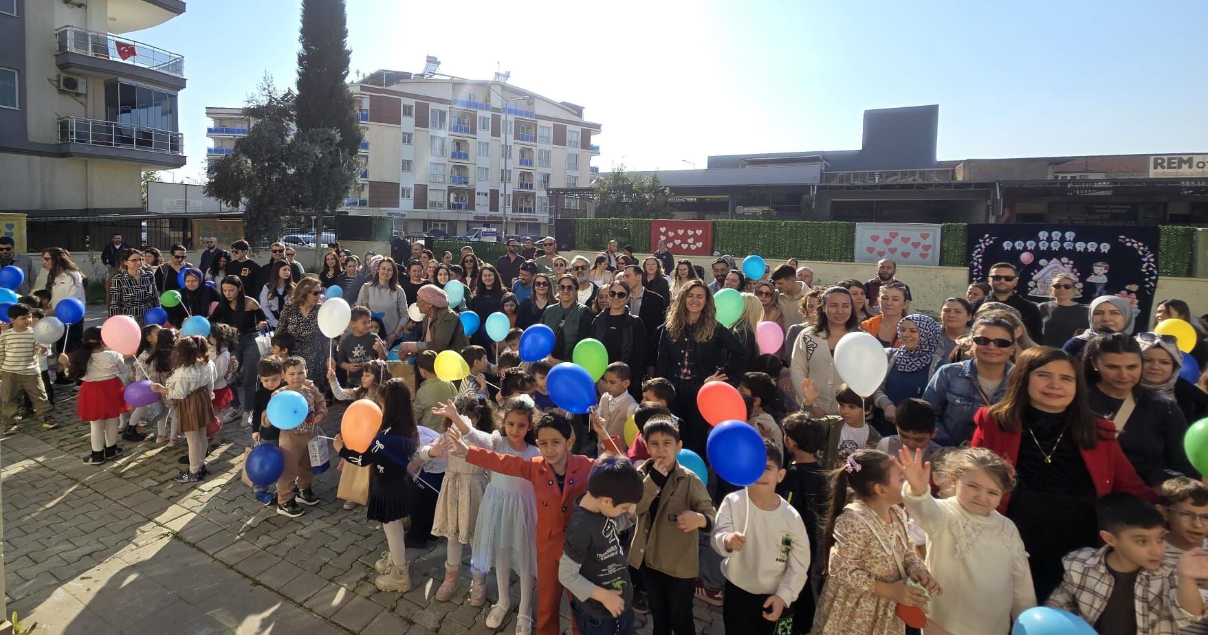 Aydinli Minikler Bayram Gelenegini Unutturmadi 647539 349052Be7Dd7340Ac540Ced157608B31