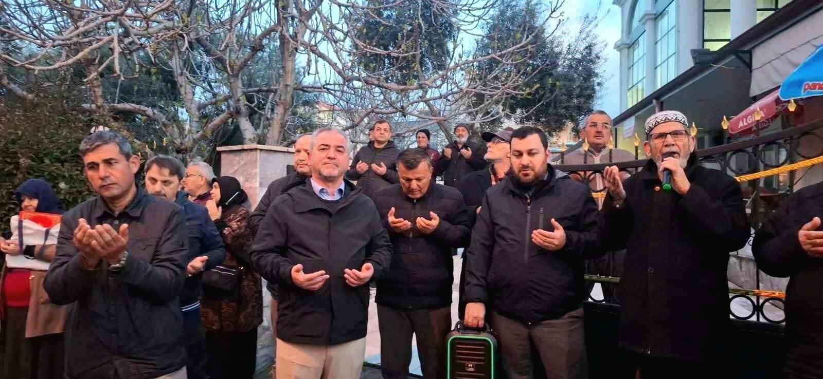 Aydinli Umreciler Dualarla Ugurlandi 6F72227Eab6D8Cc7Fd785A597Dc58008