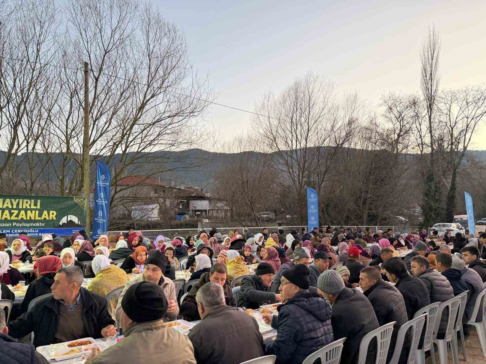 Aydinli Vatandaslar Buyuksehirin Iftar Sofrasinda Bulustu Ac4034A67D1Fb036E4D1Bfb49A196D36