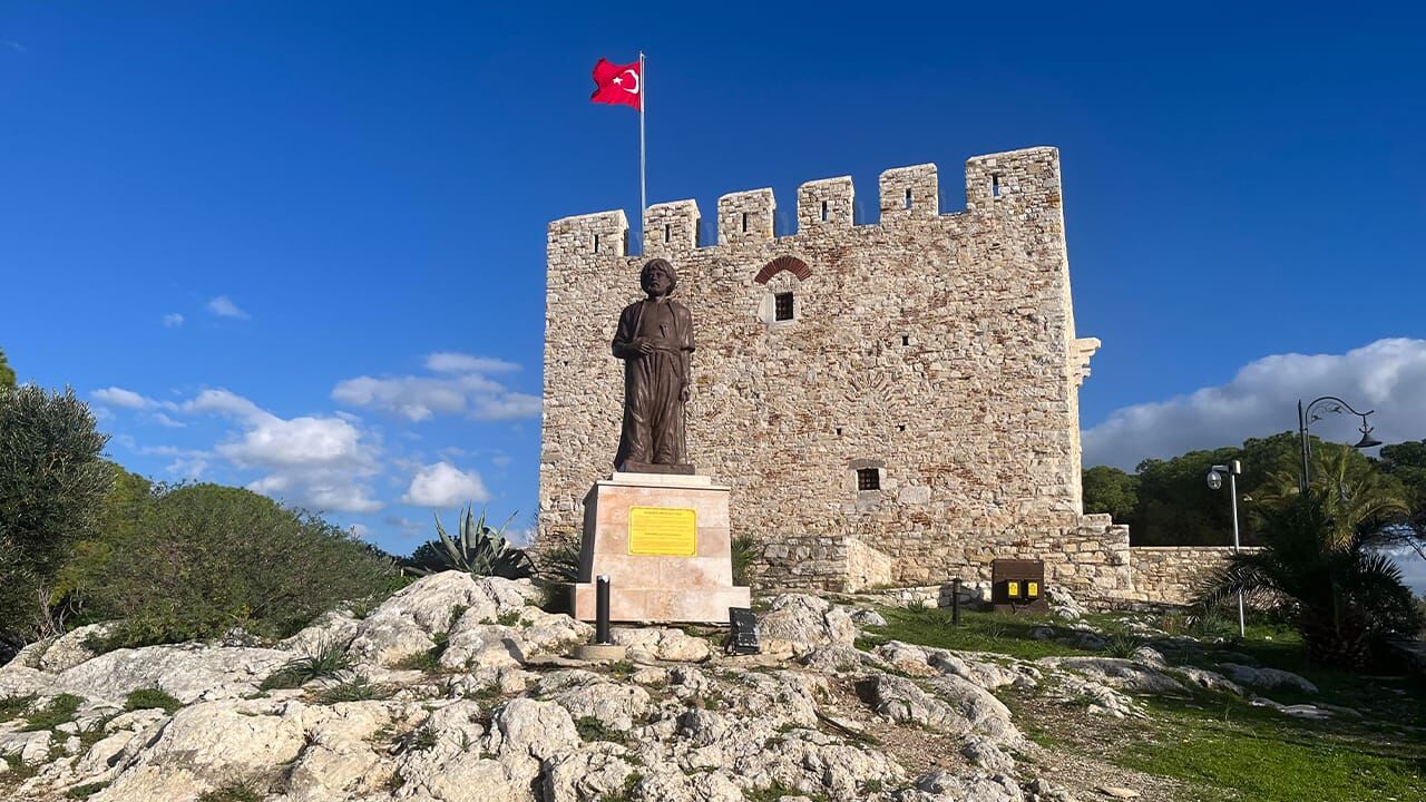 Baharin Renkleri Guvercinada Kalesinin Tarihiyle Bulustu 644793 8209830E74739569B45B0Dcf8D234649 (1)