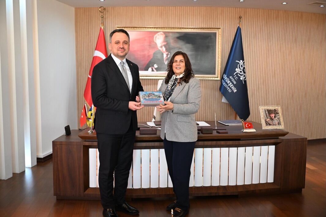 Bakan Yardimcisi Eminoglu Aydinli Genclerle Bulustu 645923 B0F60387Cf883B37A4A96247Eab7Eea6