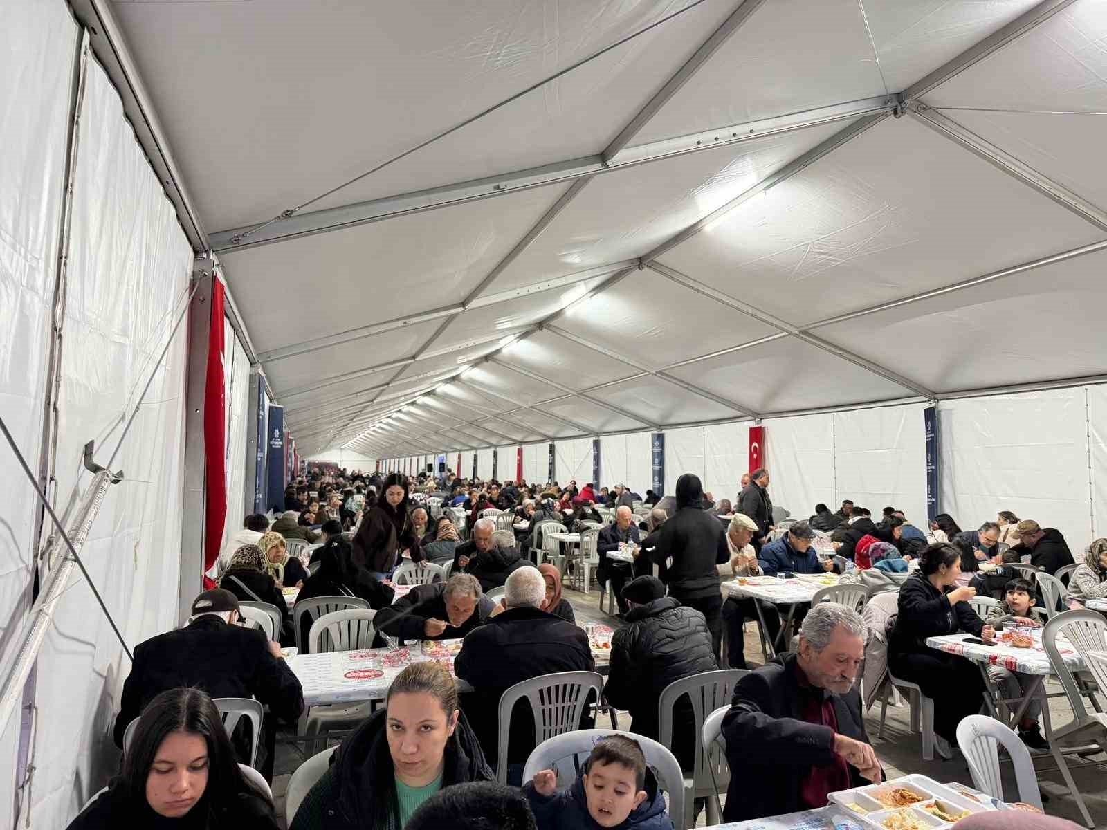 Baskan Cercioglu Ramazan Ayinin Bereketini Aydinin Dort Bir Yanina Tasimayi Surduruyor 685D85Aba220166B3D34A6Ad3369D66A