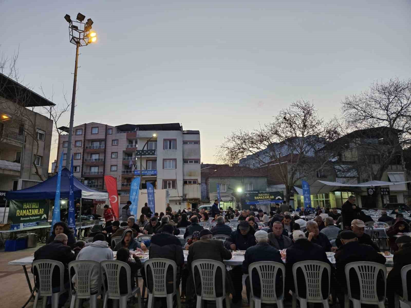 Baskan Cercioglu Ramazan Ayinin Bereketini Aydinin Dort Bir Yanina Tasimayi Surduruyor Fa2D9D1B550B7Afc50E4B4A2219D784C