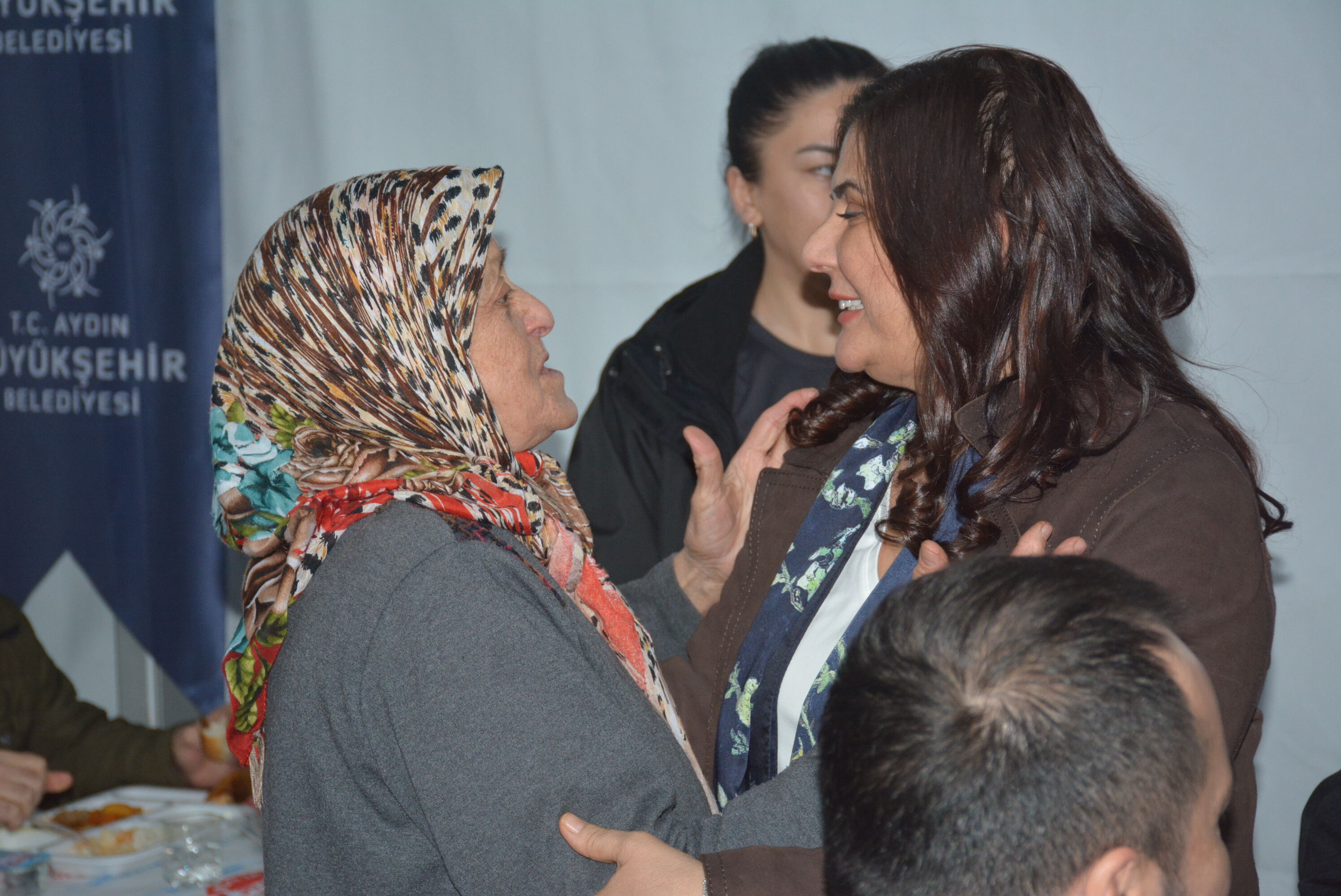 Baskan Cercioglu Ve A Takimi Iftarda Vatandaslarla Bulustu 644589 810Add9Cbccb9Afa4473C01A622Ba4E8