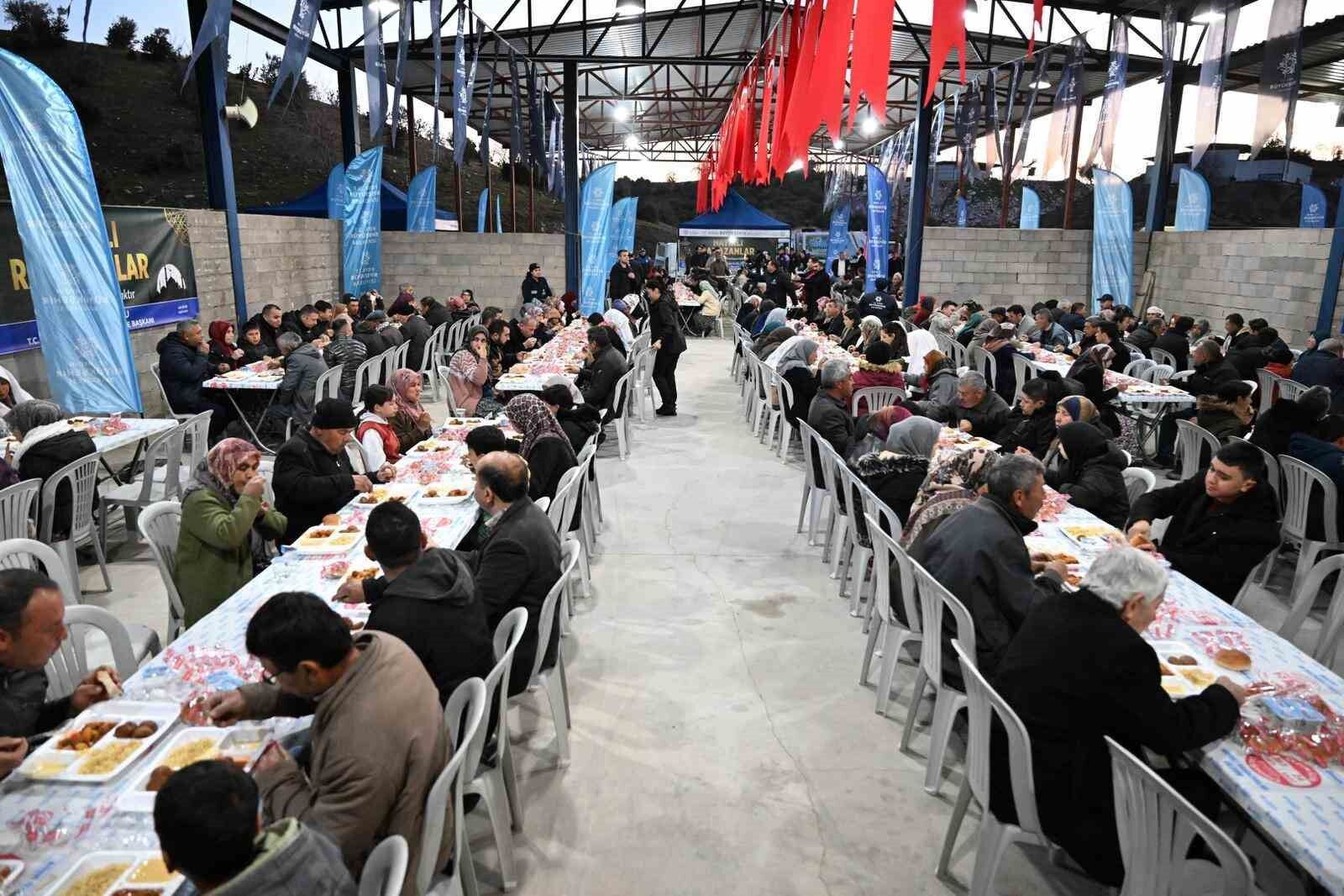 Baskan Cercioglu Yenipazarda Vatandaslarla Iftar Sofrasinda Bulustu 0D0Bb1Ba83540112C96407Ed8F3D6Ede-1