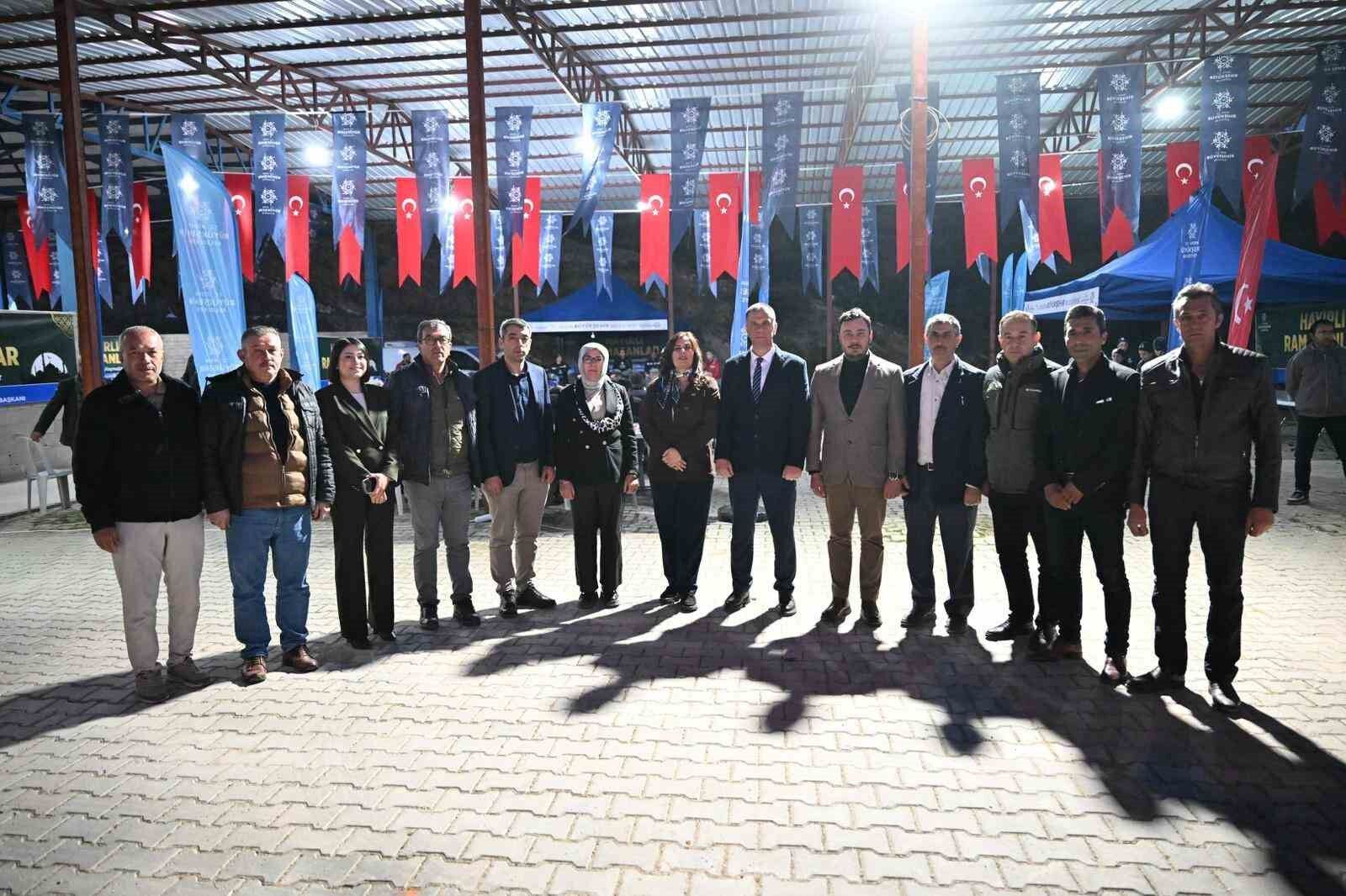 Baskan Cercioglu Yenipazarda Vatandaslarla Iftar Sofrasinda Bulustu E979062E96Ee7Fad078D4B430B6C6B4B-1