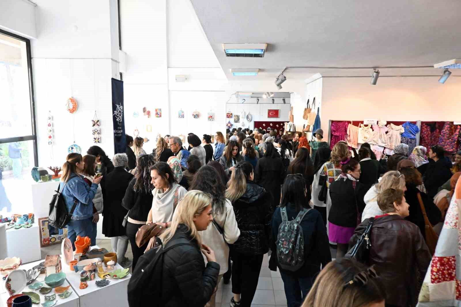 Baskan Cercioglundan Dunya Kadinlar Gunu Dolayisiyla Kadinin Izi Sergisi 083645D1Eececfc12268C4D75E80838B