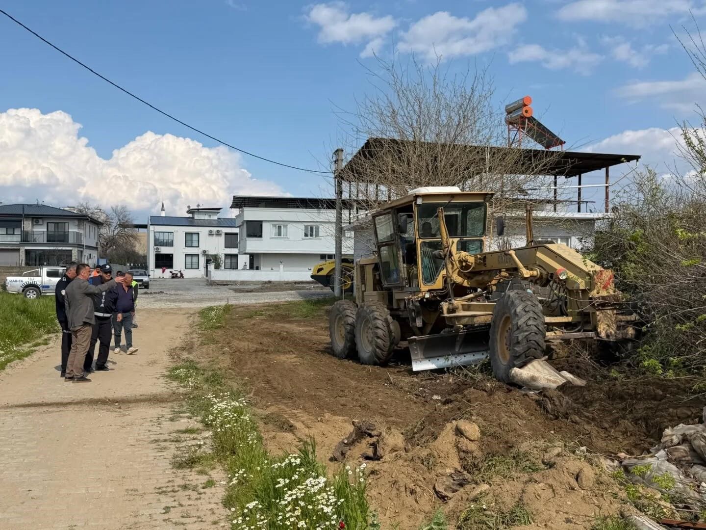 Baskan Ercan Yenipazar Icin Calismalara Hiz Kesmeden Devam Ediyoruz 6671Be8651F29B8Ac1Dfe432Af9Da59C