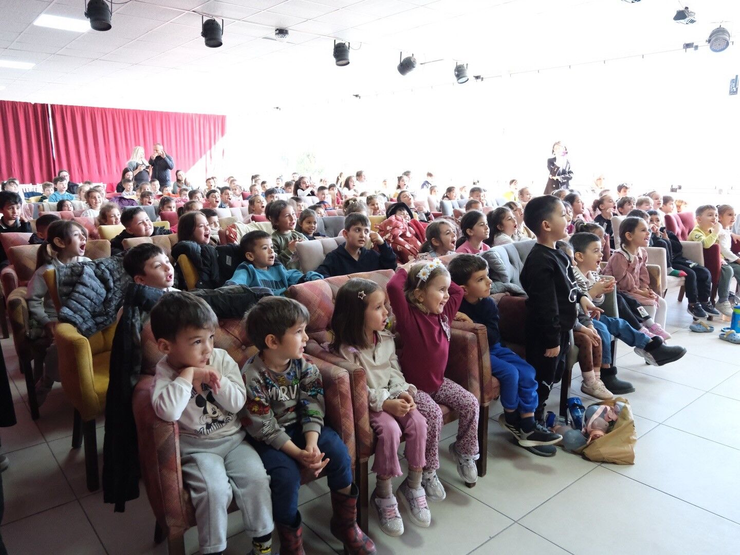 Baskan Erol Cocuklarimizin Yuzundeki Tebessum Her Seye Deger Ebdb89E040007A31D36E44B7D5332C45