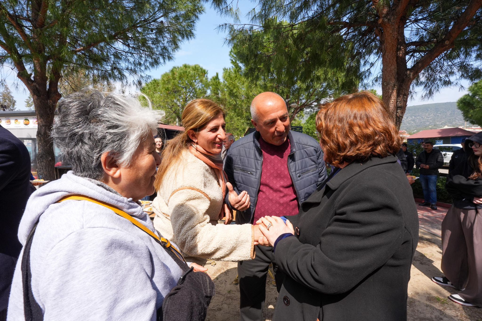 Baskan Gencay Akbuklulerle Bayramlasti 648848 1042C161Aebc2Fe7B8B192Dc86Ff2Fef