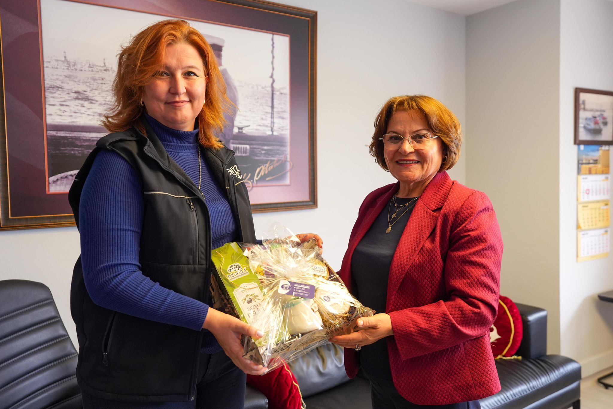 Baskan Gencaydan Izdeniz Yonetimiyle Ile Bir Araya Geldi 649648 9668674A04D578732F3A910A781Bb33D