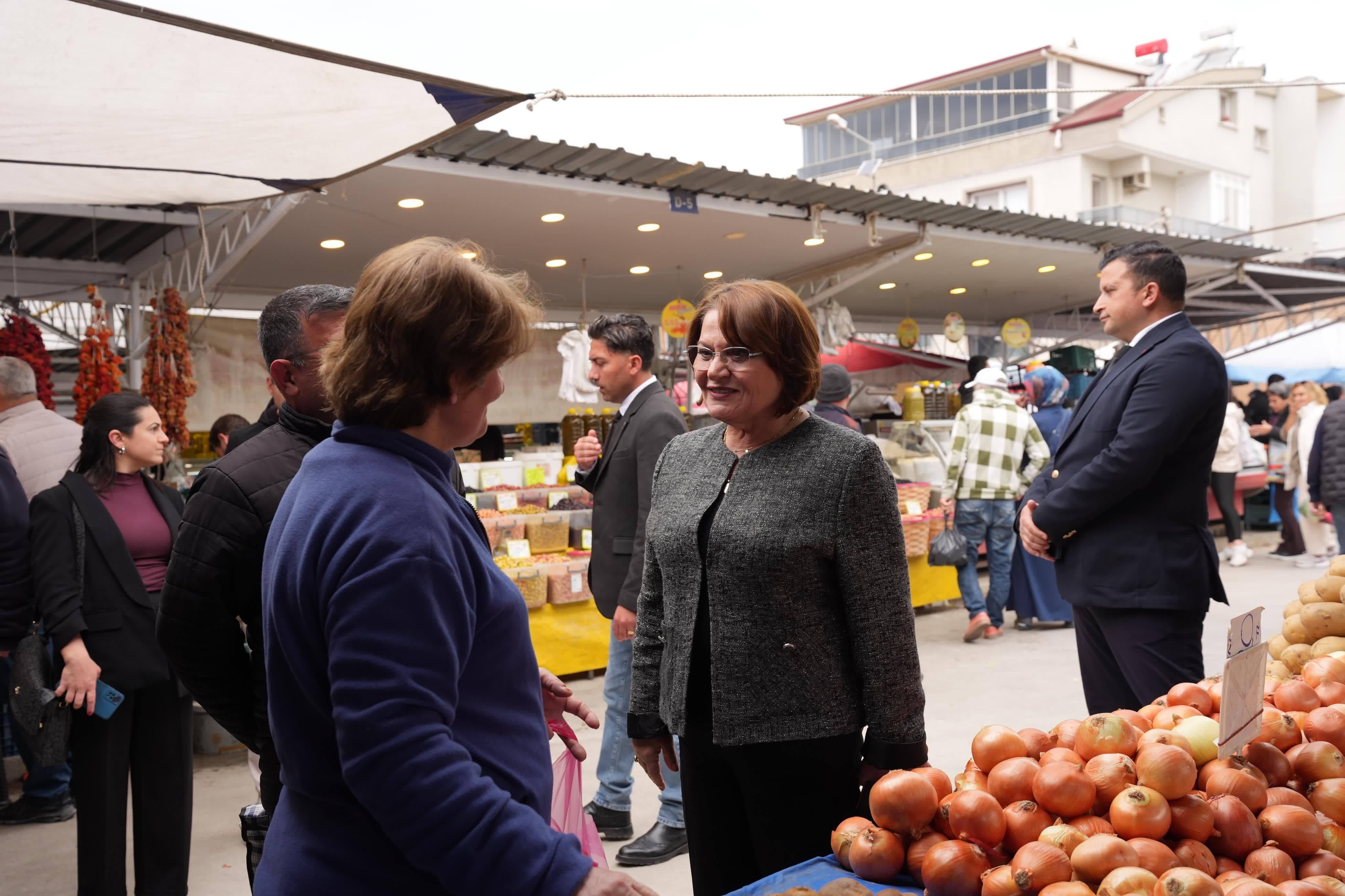 Baskan Gencaydan Pazar Esnafina Bayram Oncesi Ziyaret 648366 9Beaae947B32Cfe441254564A581E47A