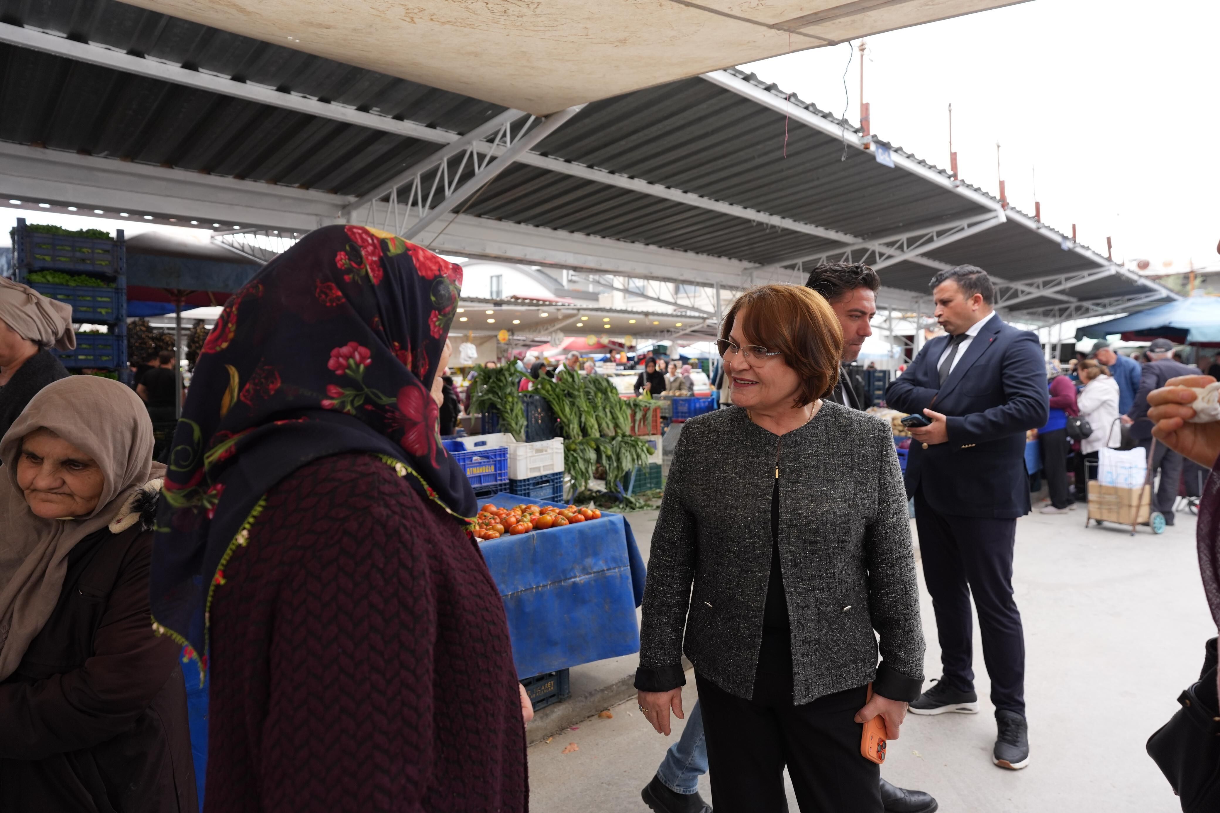 Baskan Gencaydan Pazar Esnafina Bayram Oncesi Ziyaret 648366 9F2081Cab692543B64C27Cd369B7F61F