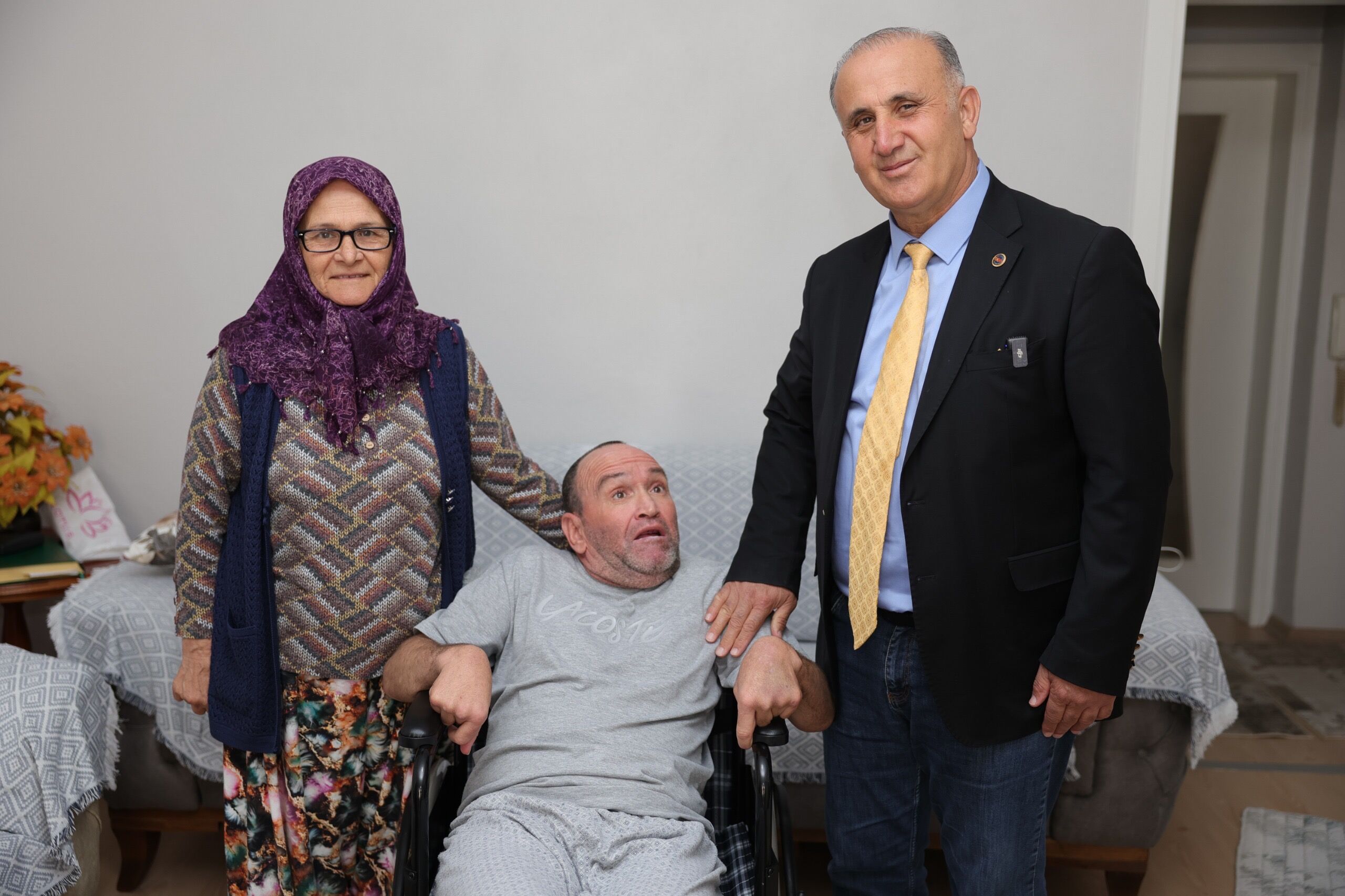 Baskan Kaya Engelli Iskenderin Istegini Yerine Getirdi 646949 60E11078Fc564Bb85E8Abcaf6Cc177E8