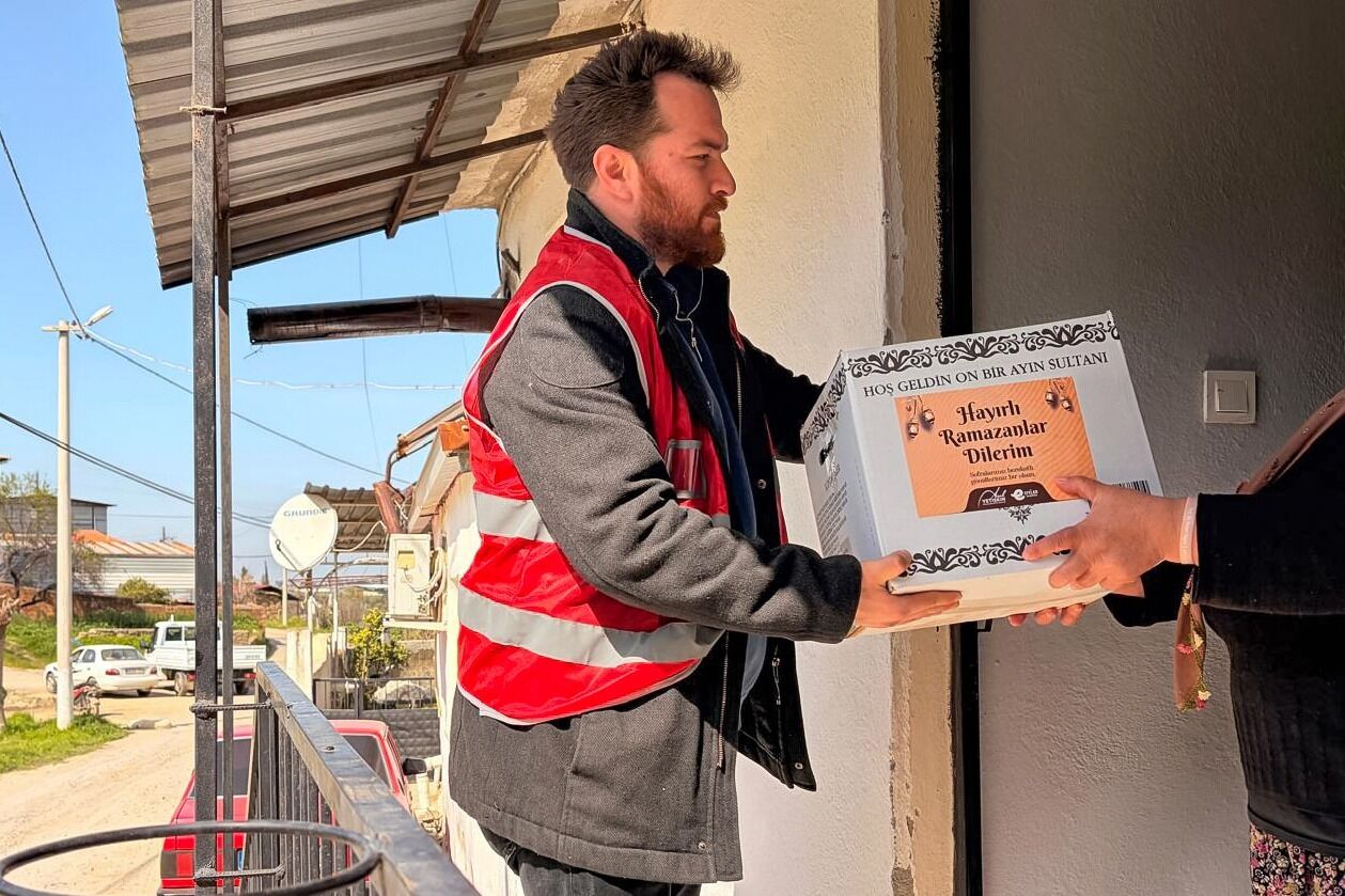 Baskan Yetiskinin Projesi Umut Oldu 2 Bin Adet Gida Kolisi Dagitildi 644823 Fd0B7D15Fc6232334C6960Ef2771F6Fa