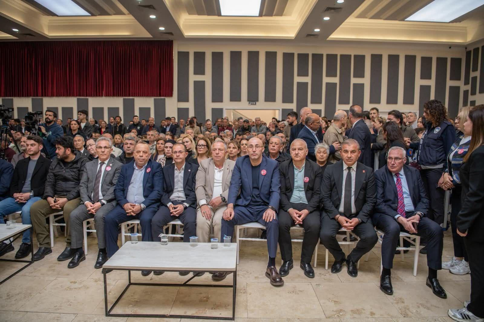 Belediye Baskan Vekili Demirtaskusadasinin Belediye Baskani Omer Guneldir 649302 70Ac88258D583E19C31Cc2Cf867656C2