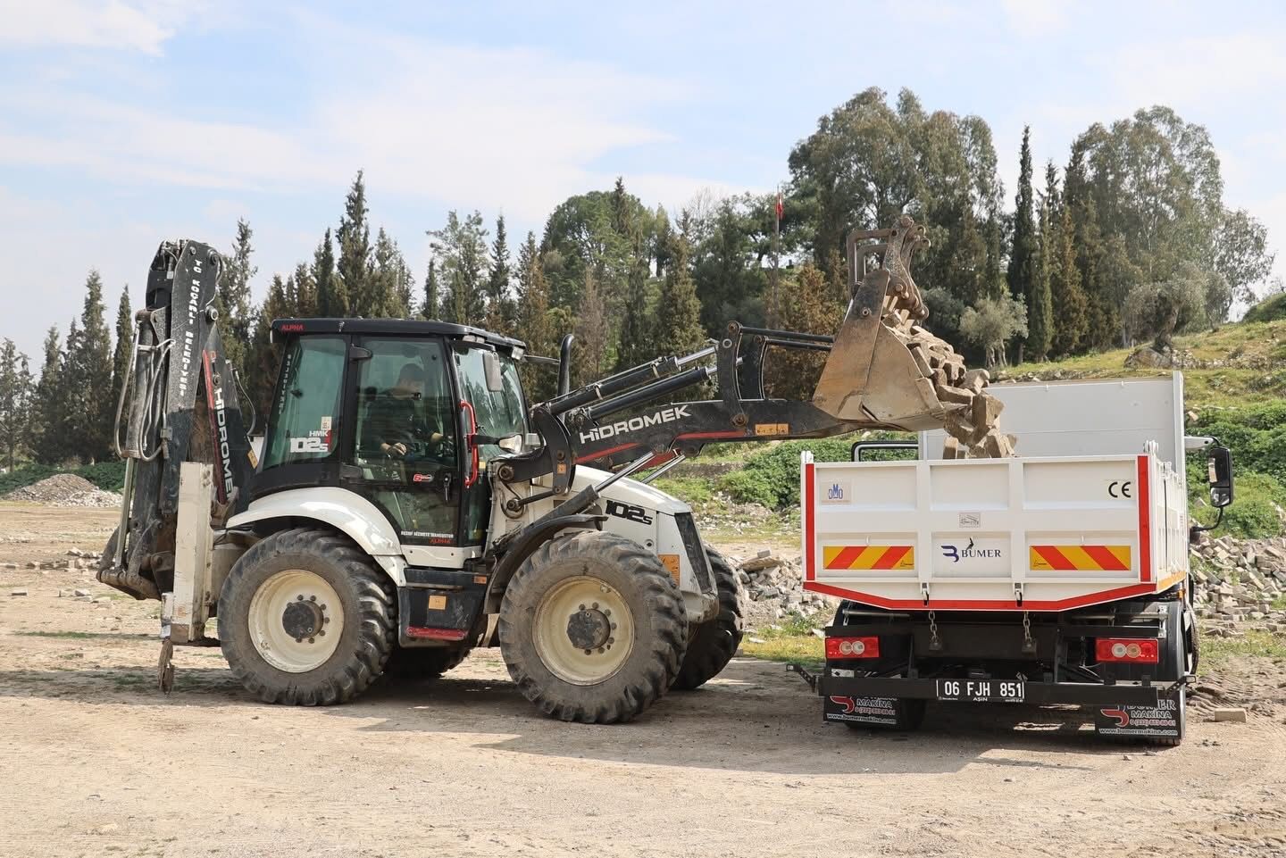 Belediyeler Birliginden Kocarliya Hibe Kamyonet Baskan Arici Ilce Turu Atti 649822 3388725E65Ec2A6A38360B9921822382