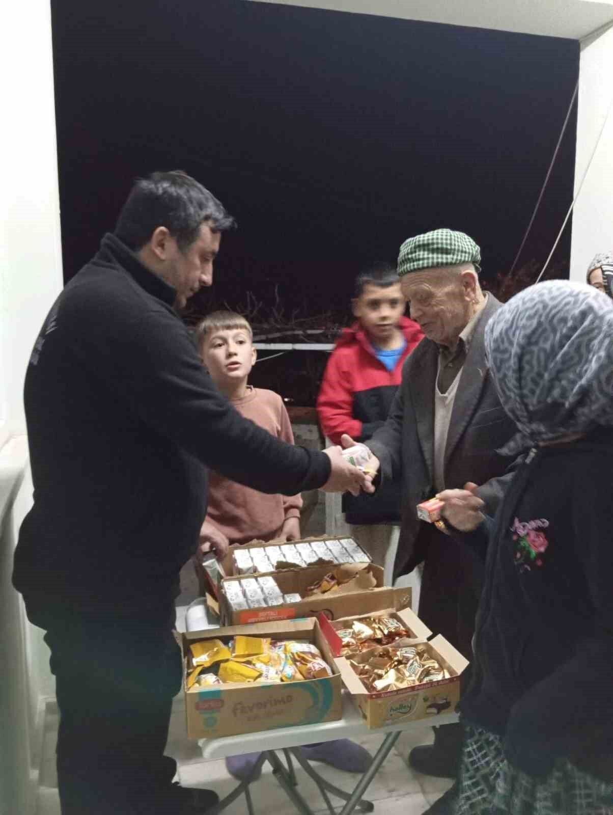 Bozdogan Belediyesinden Kadir Gecesinde Vatandaslara Ikram D15Fe10E30E147B2Da79E808820Ab49C