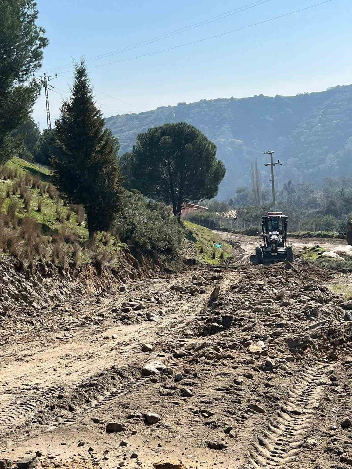 Bozdogan Kale Mesire Alaninda Yol Calismalari Basladi 4600Fe8Aaef29D0E3D4482Bf2Cdec5Eb