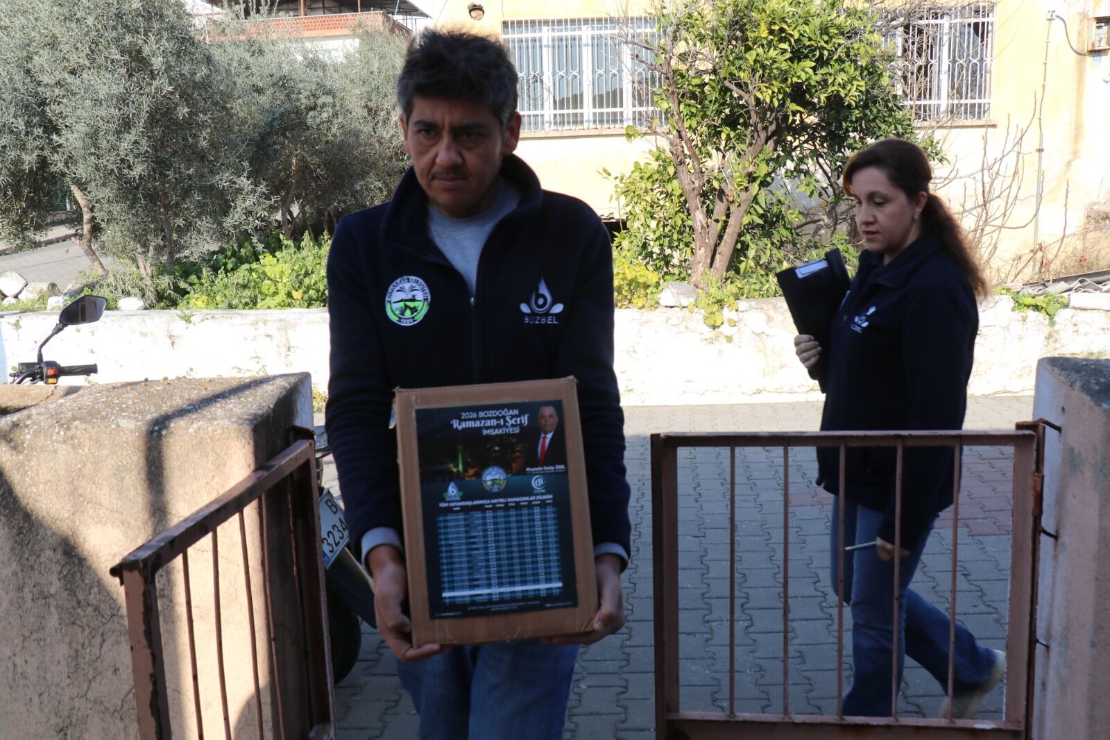 Bozdoganda Ihtiyac Sahibi Vatandaslarin Kapisini Caliyor 646919 D02A14A8F6195917Ed5A02B9F7339Ea0