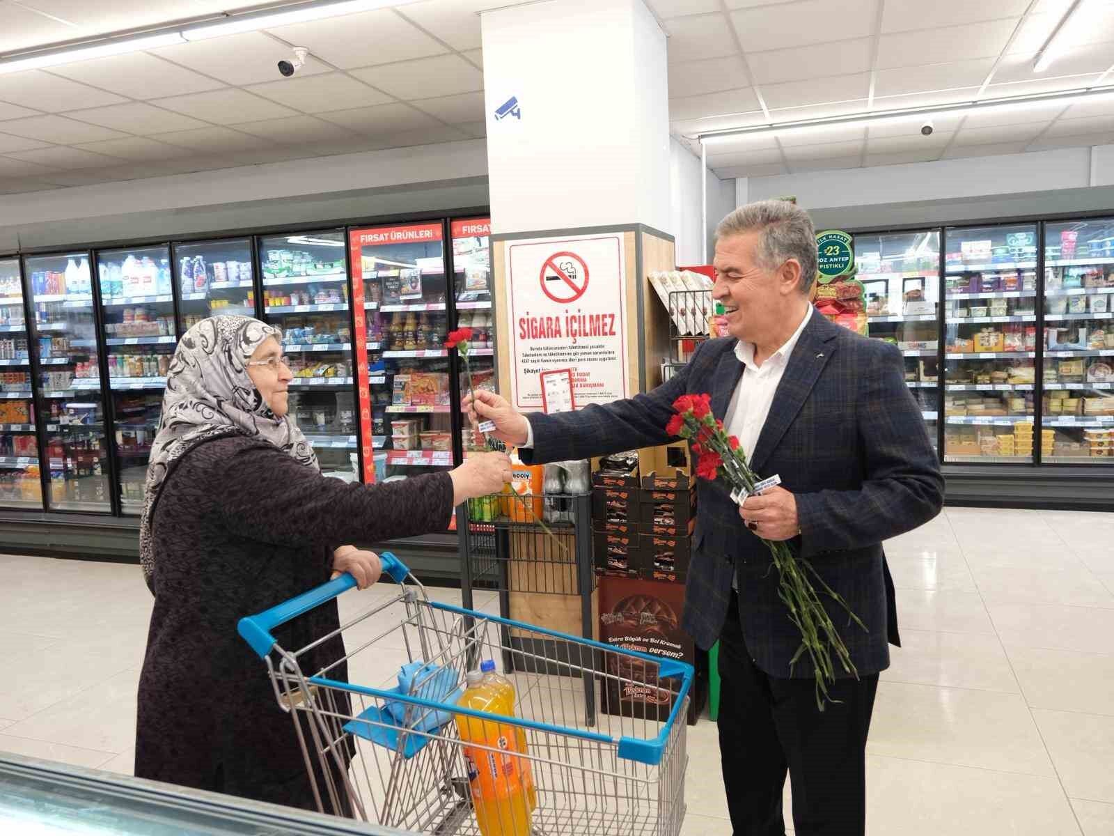 Buharkentte 8 Martta Kadinlar Unutulmadi C8555D00Ec718587F7D718Bd9A957D8D