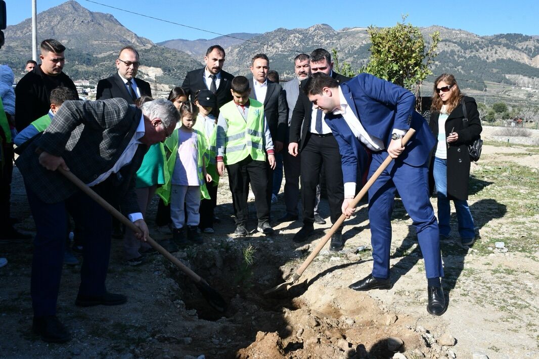 Buharkentte Cakiroglunin Hatirasi Yasayacak 645863 3661E27Ea105Cd616B3210D60A0D3620