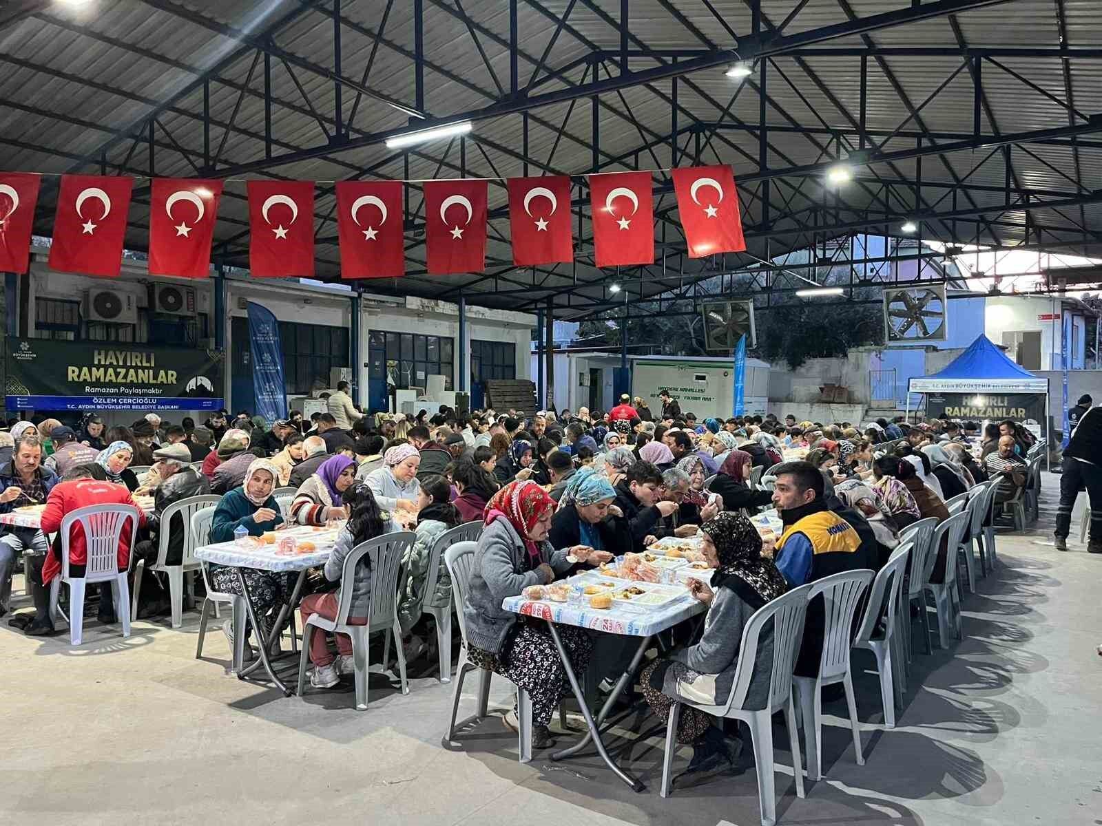 Buyuksehirin Iftar Sofrasinda Oruclar Dualarla Acildi 55Ee2F36516D52C191Afa254E12543D8