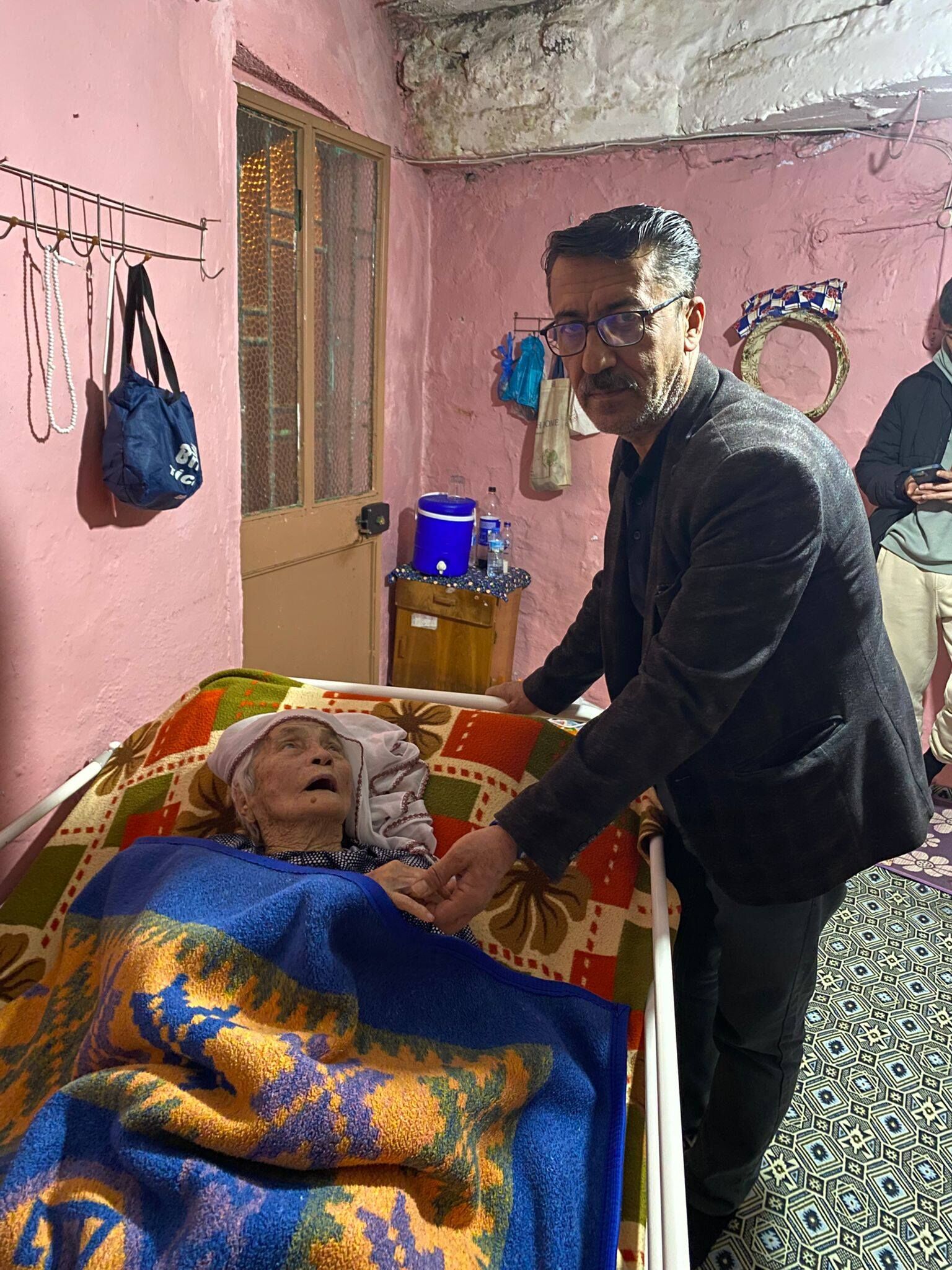 Cemile Nine Hasta Yatagina Kavustu 643497 D925F28767Dec8A8Ef51222Fdd7610A8