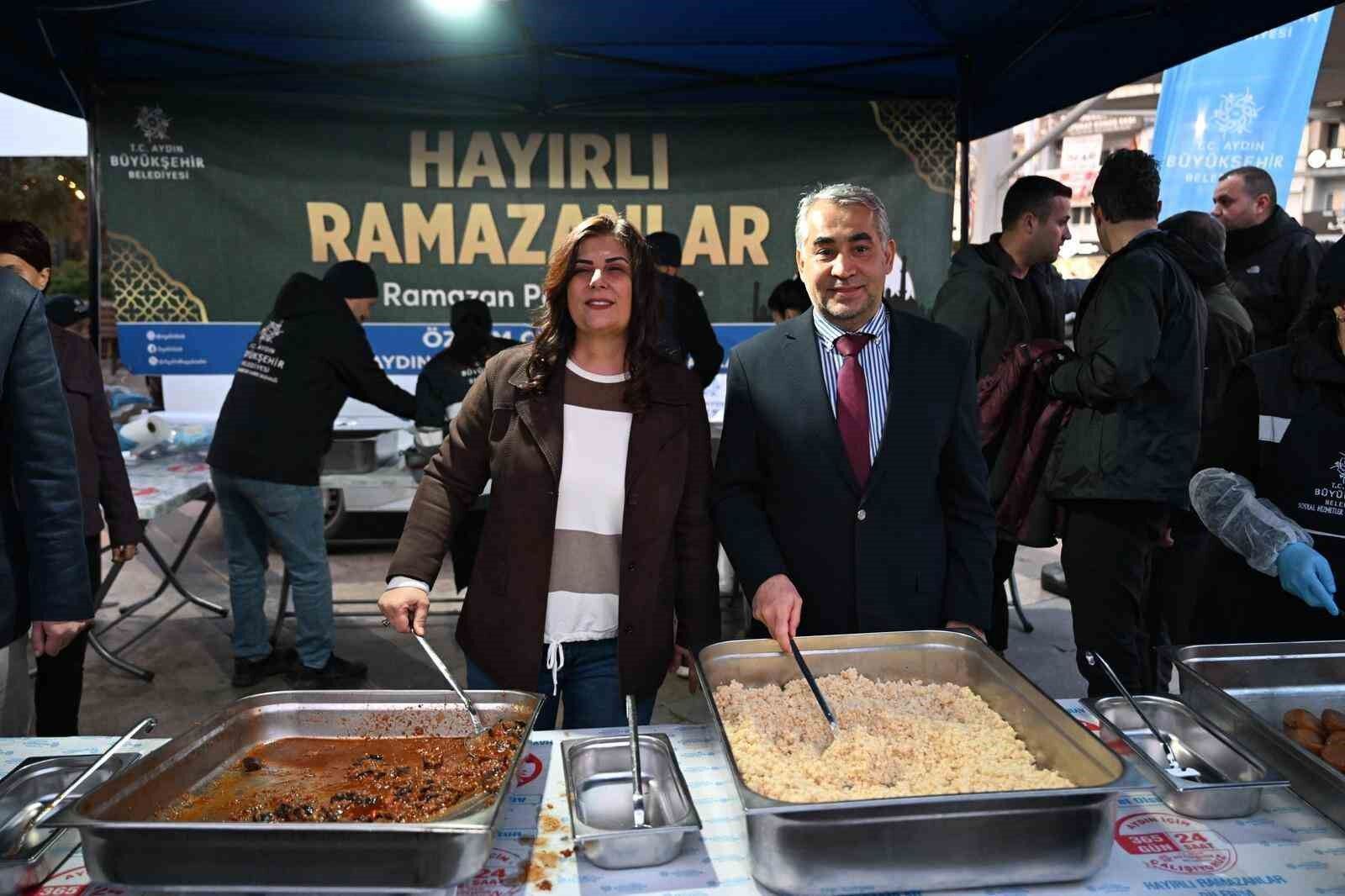 Cercioglu Iftarda Ogrencilerle Bulustu 646697 Fb55533Fe1Cb2D0E688Ca1049Ce91F04