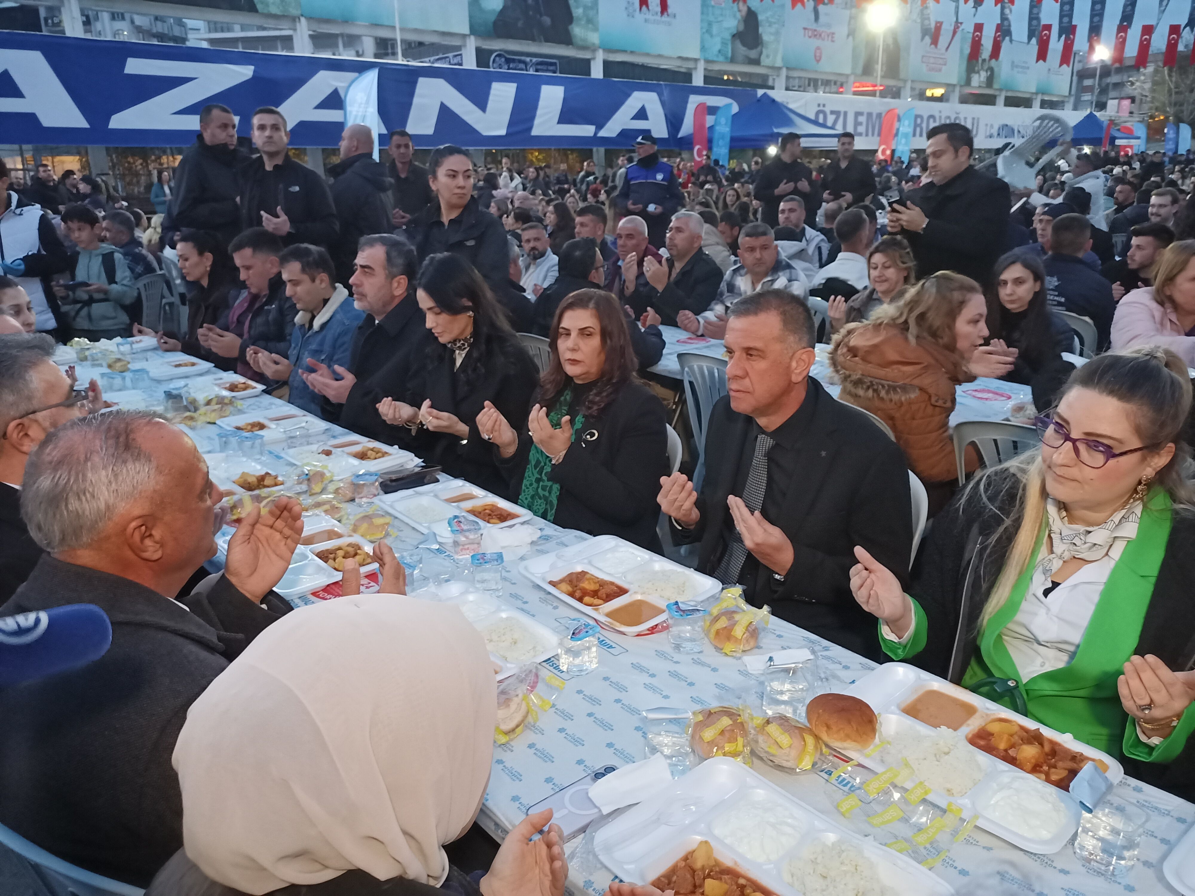 Cercioglundan 10 Bin Kisilik Dev Iftar Sofrasi 648078 6Ca6D62Ff8D9979052771B02796Cafa2