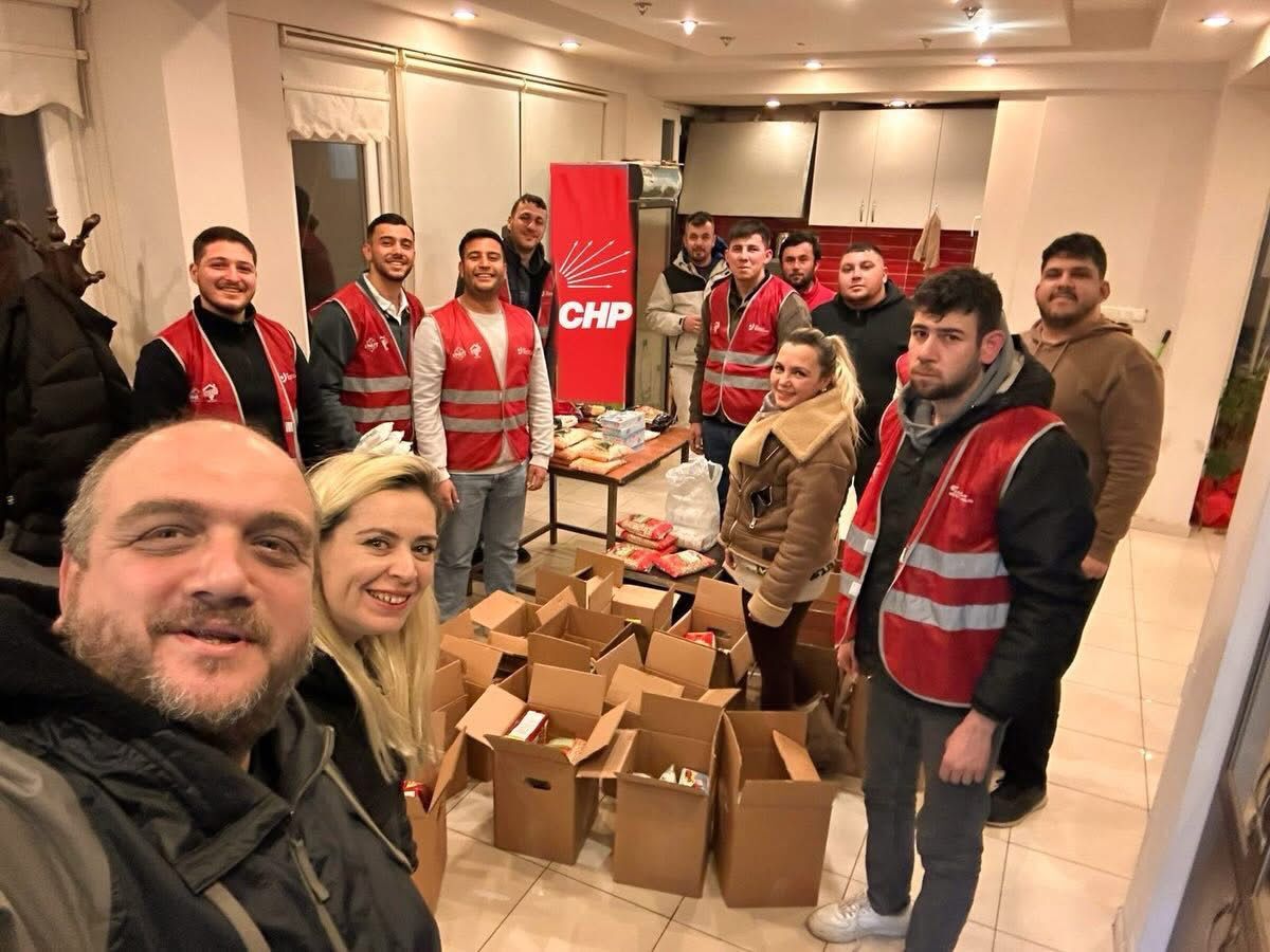 Chp Bozdogandan Ihtiyac Sahiplerine Destek Yoksulluk Kader Degil 644423 B0E2E87A601Da751A413A92E60F6B710