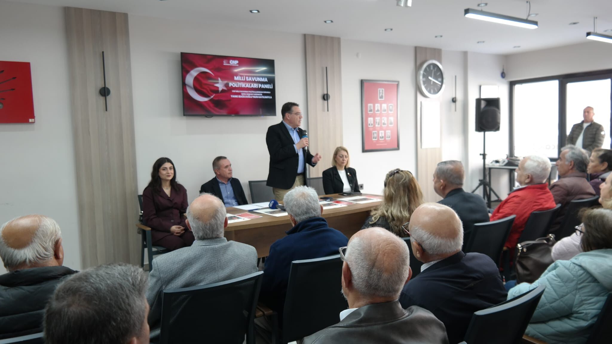 Chp Genel Baskan Yardimcisi Bagcioglu Kusadasinda 646273 3Aa8670237552D7851A01Fe55571E923