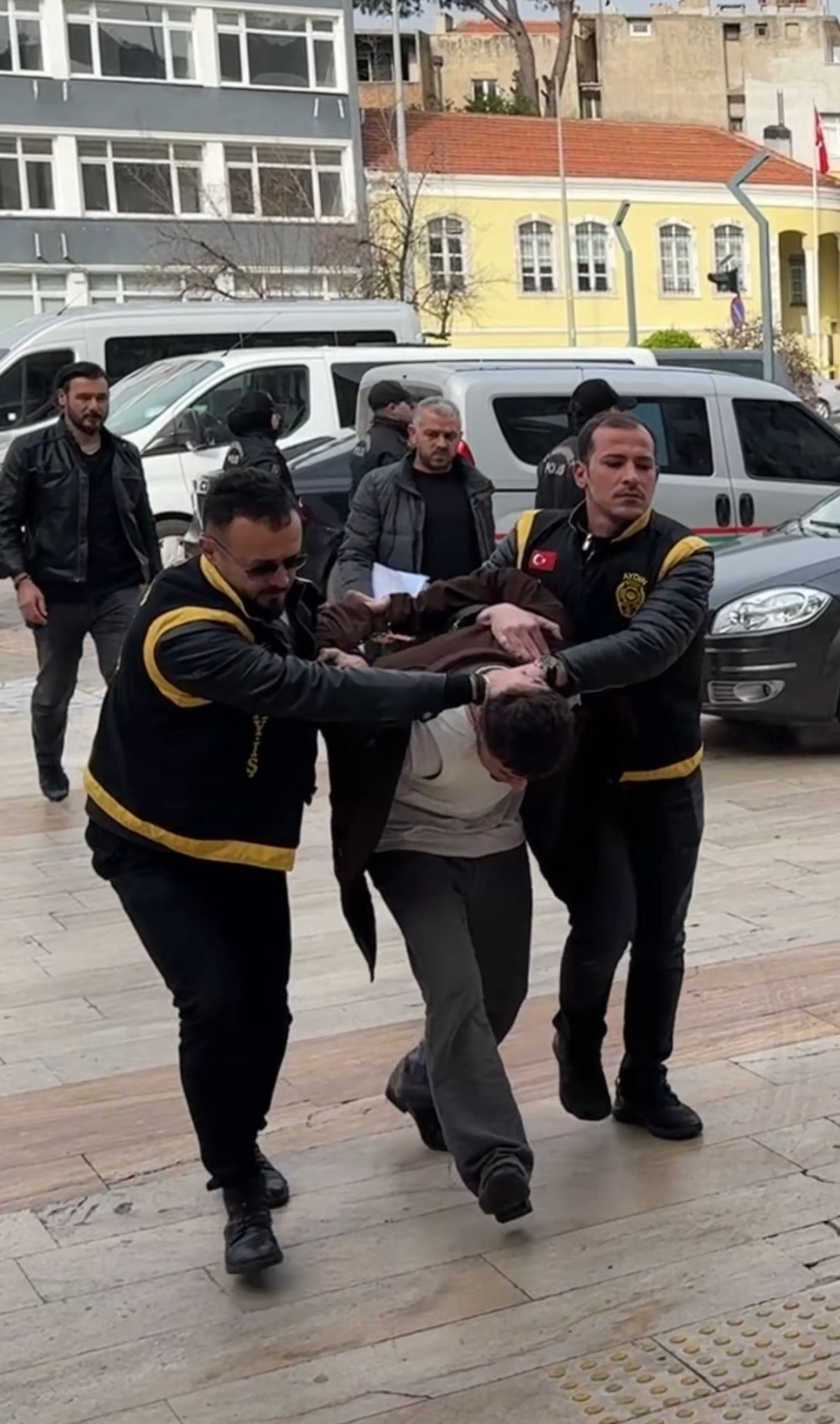 Cifte Cinayette Sok Detay Eski Baskanin Olum Nedeni Beyin Kanamasi 650459 9Dad95D232A981F188B83Eed3Cff4Ef8