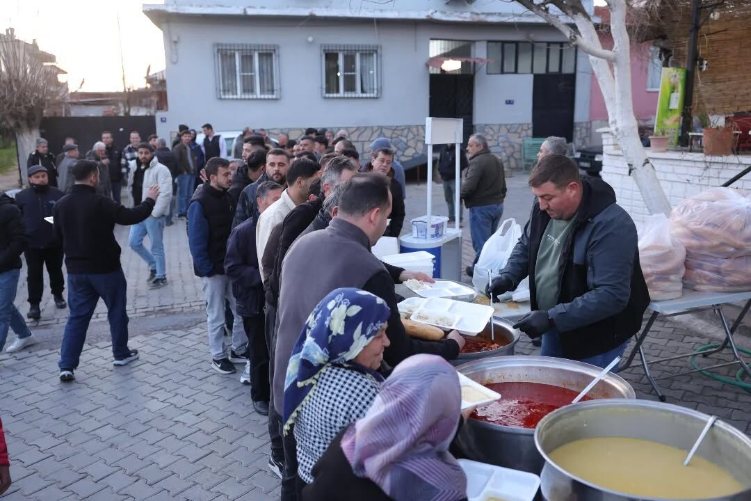 Deve Guresi Camiasi Mert Icin Tek Yurek 643259 Fe43478F2D804Ca23351F724B8772D2B