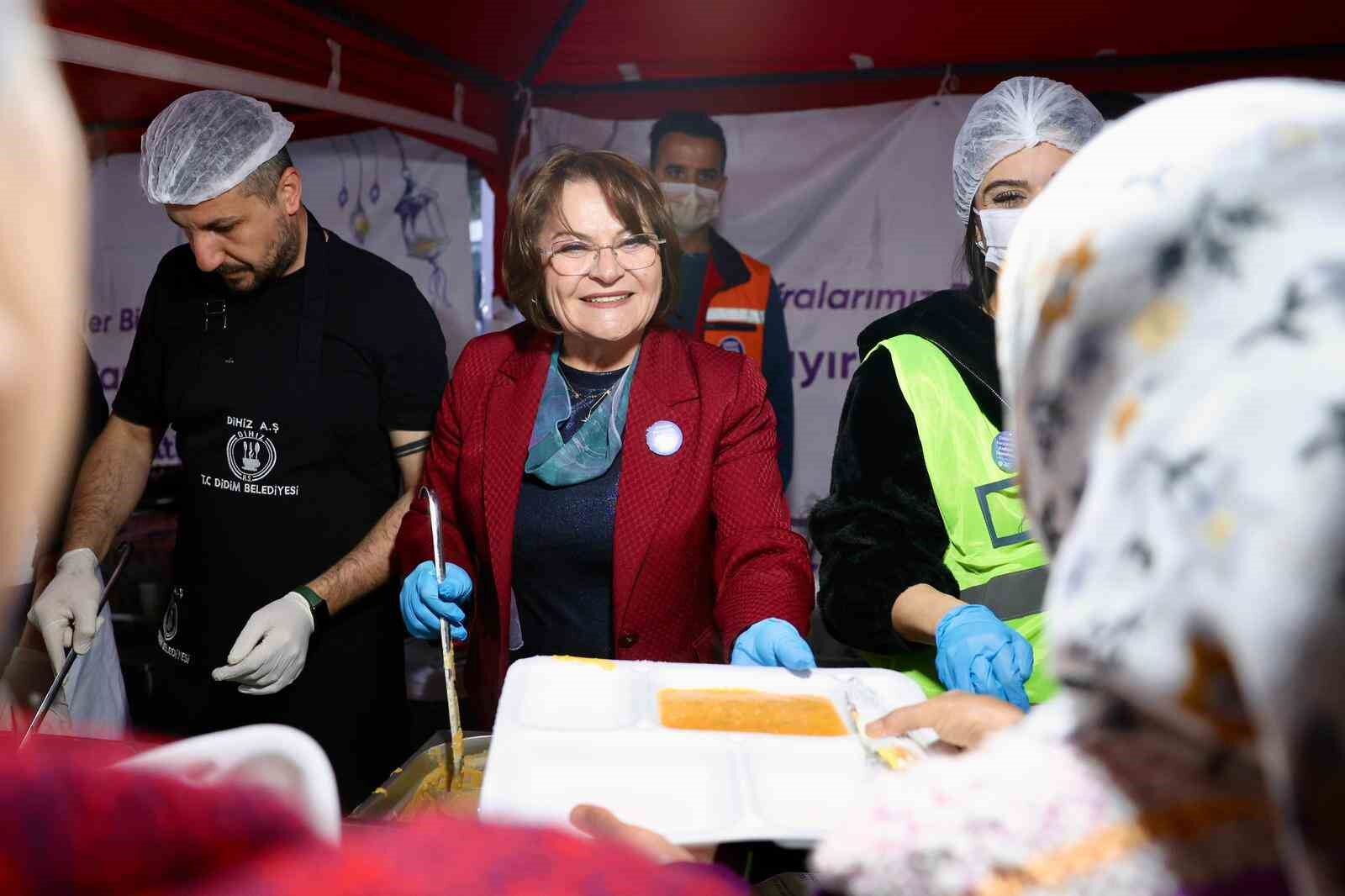 Didim Balat Mahallesinde Ramazan Bereketi Paylasildi Ef383Af39C334B76887635Bed9D19Cd0