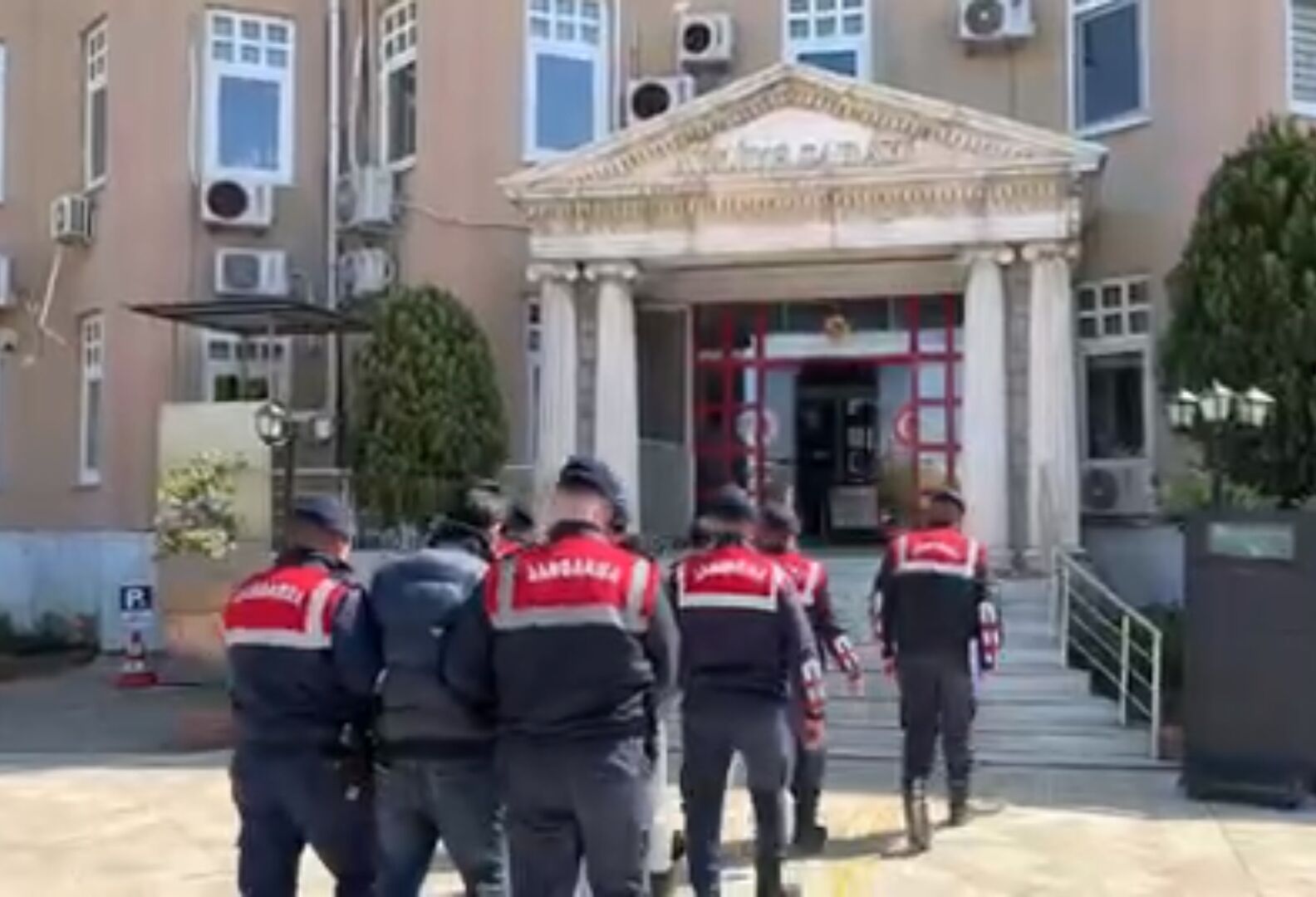 Didimde 3 Umut Taciri Tutuklandi 650211 Adc4E3374D84189Cc5871D700D495693