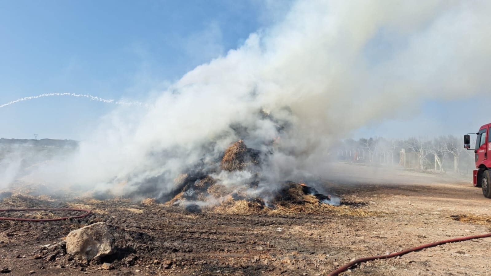 Didimdeki Besi Ciftliginde Yangin 644521 551550D1C8Ca6Ce21B73Daa99410555F