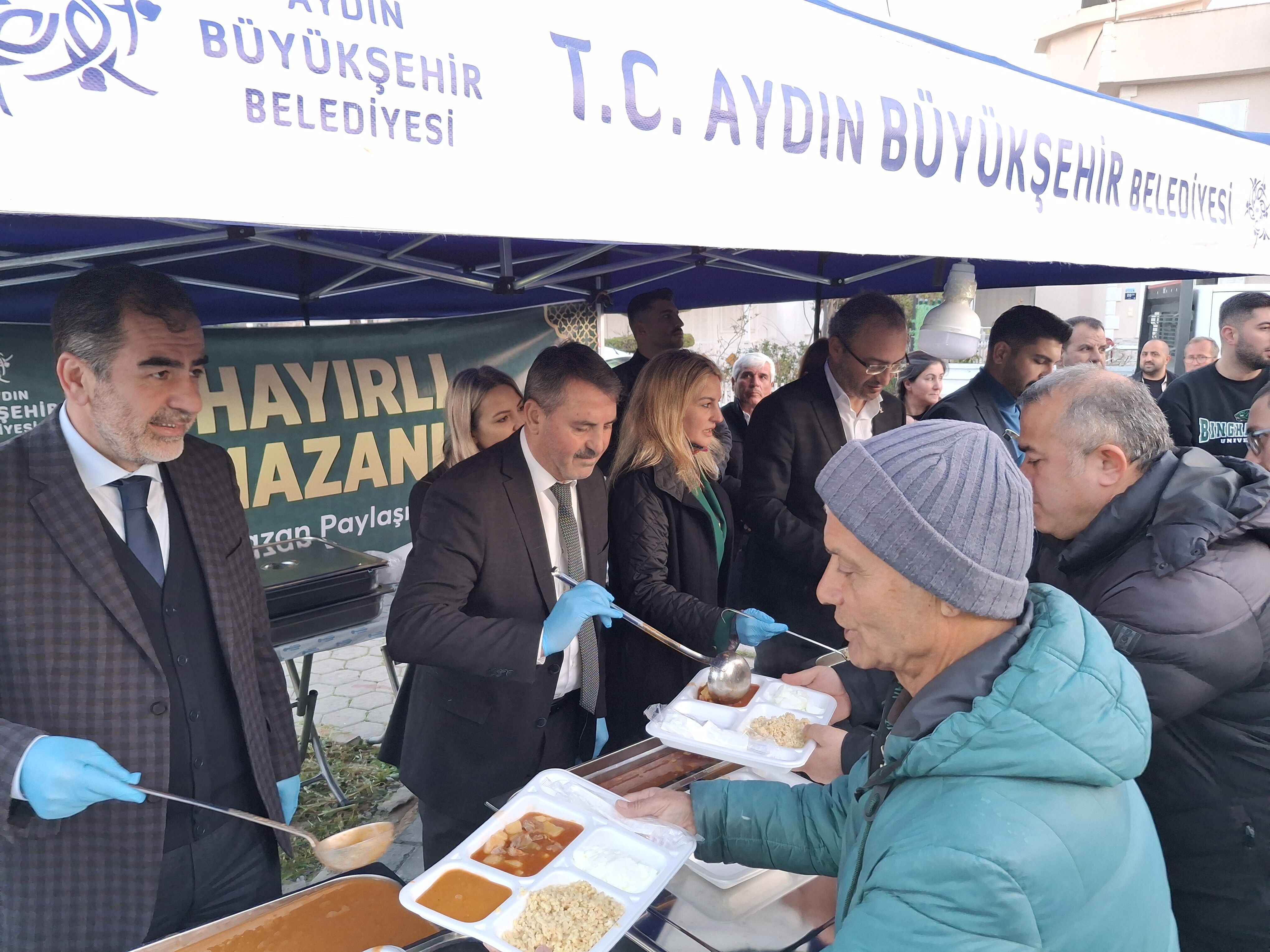 Didimliler Aydin Bsbnin Iftar Yemeginde Biraraya Geldi 643689 56B5B122Ce336A096F2D96321Ab7Adba