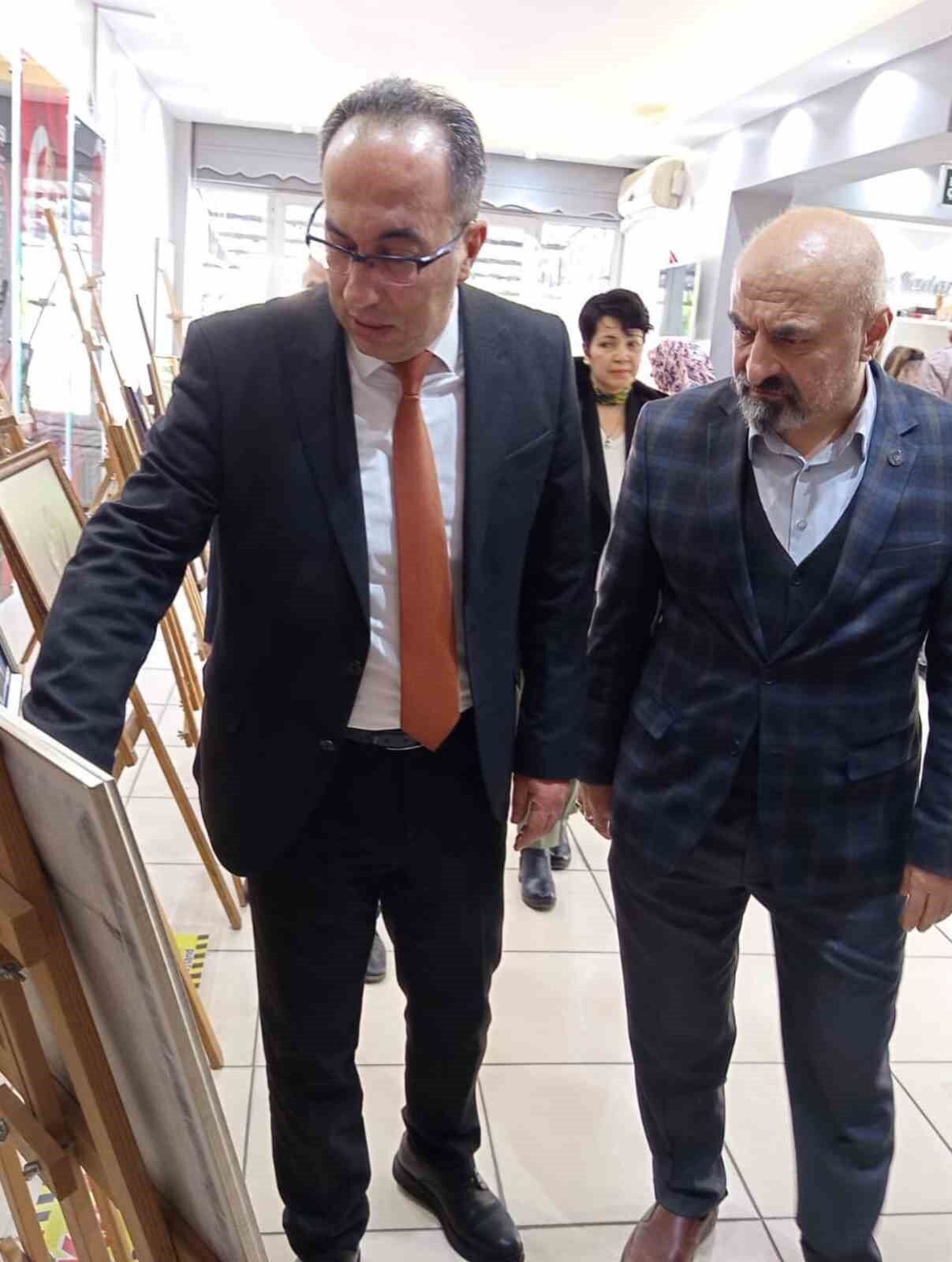 Efelerde Kutlu Dogum Haftasi Sergisi Acildi 8Bf50Fee75756329Bf907Be37Ec4F210