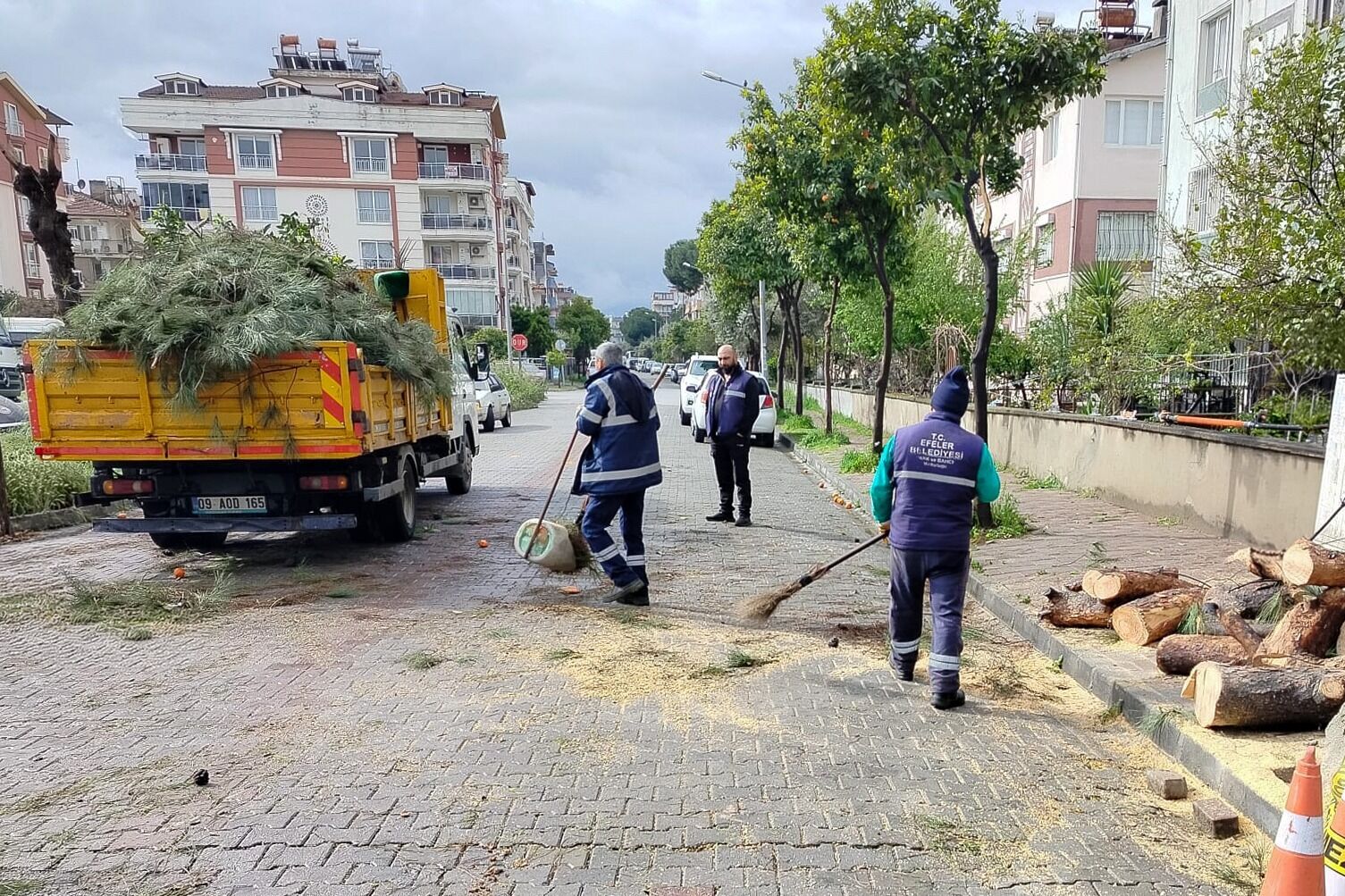 Efelerde Saganak Yagisin Izleri Siliniyor 650972 A9Ba2757Ce463928Acaeba67020C5155